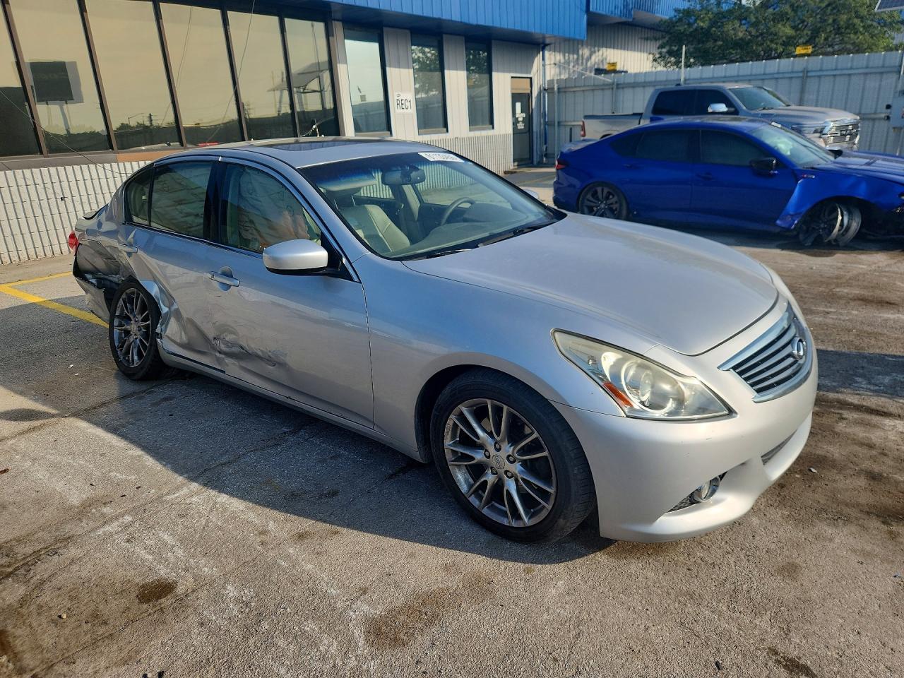 2010 Infiniti G37 Sedan Base Серебряный vin: JN1CV6AP9AM406045