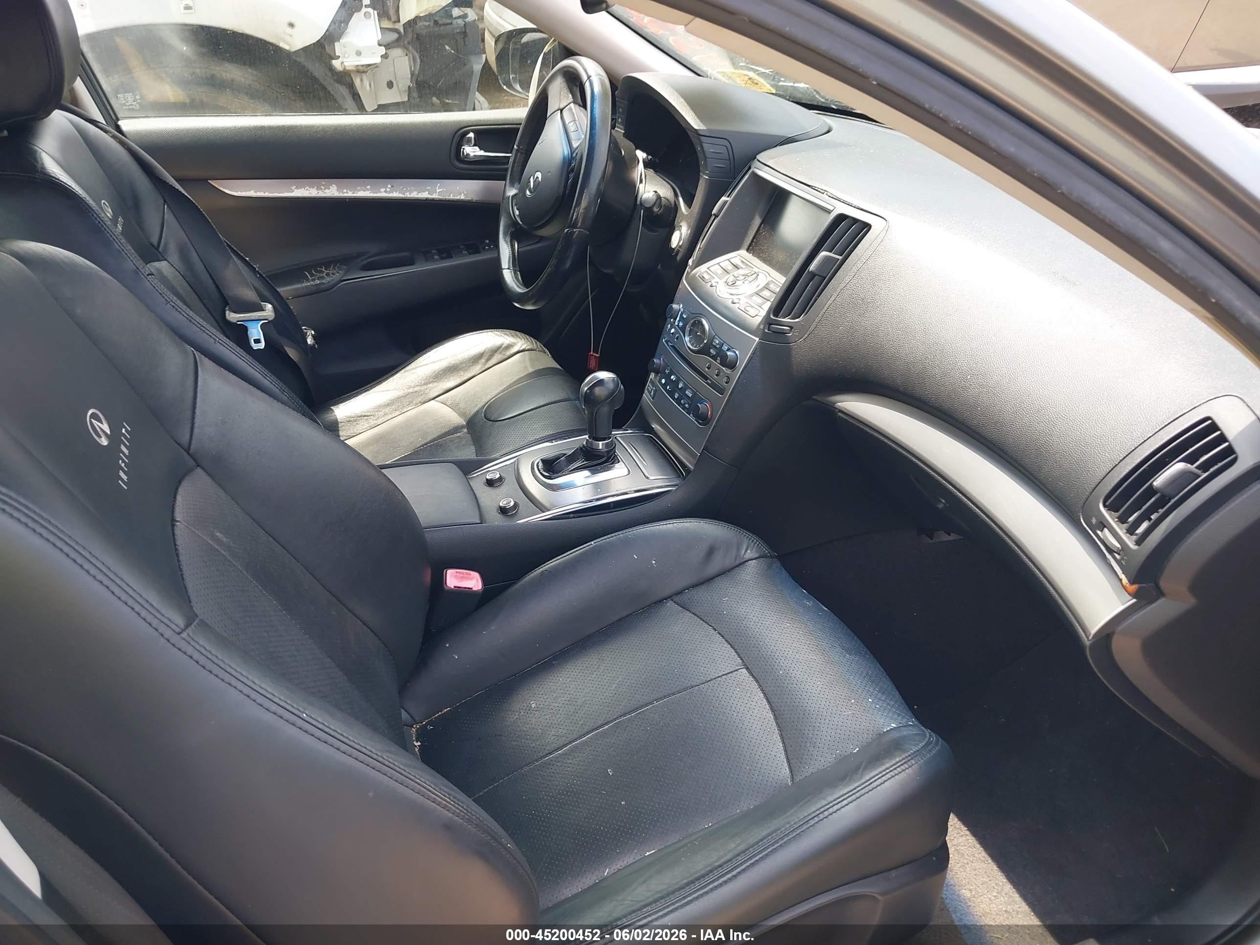 2011 Infiniti G37 Journey Silver vin: JN1CV6AP9BM502663