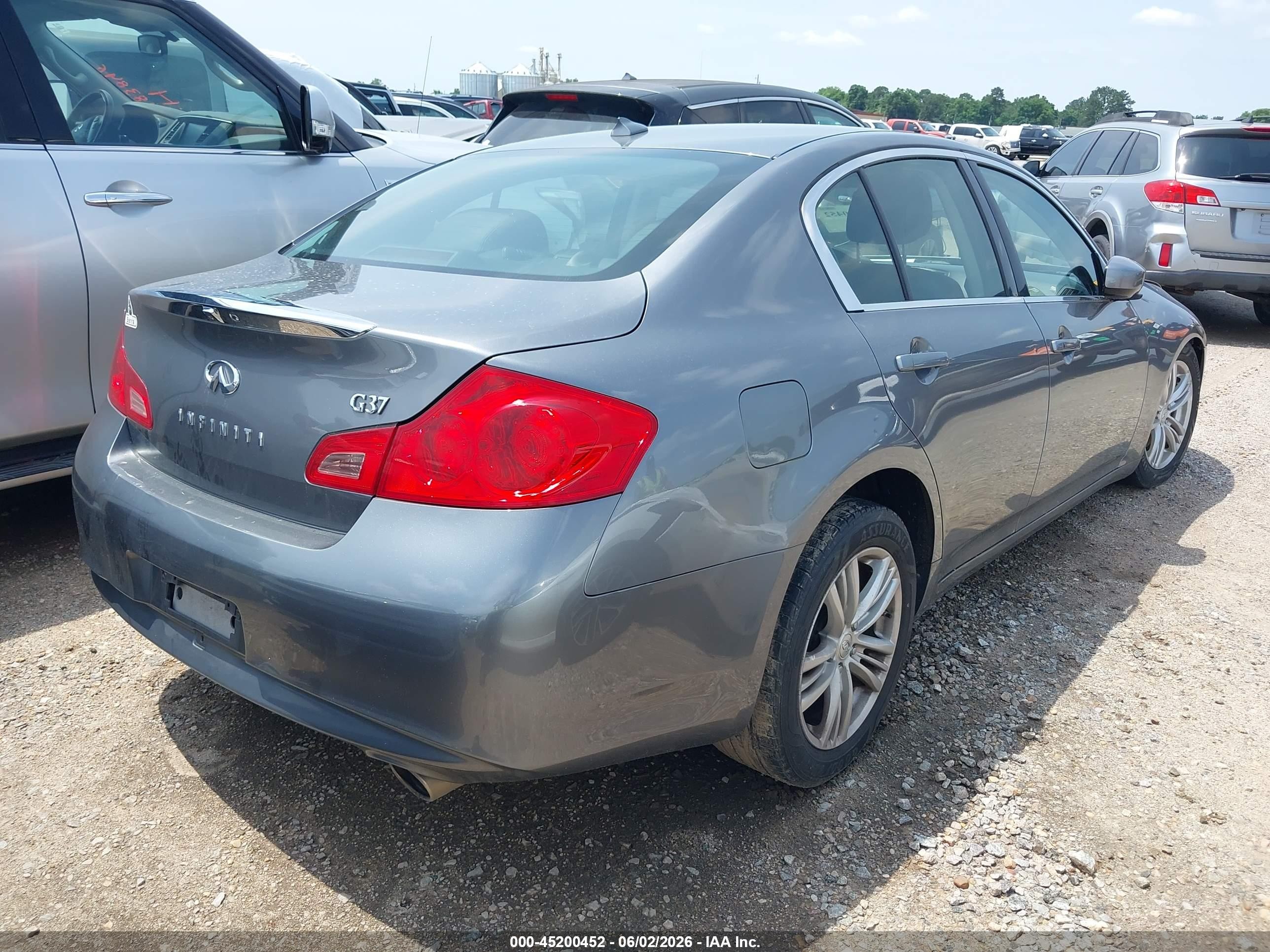 2011 Infiniti G37 Journey Silver vin: JN1CV6AP9BM502663