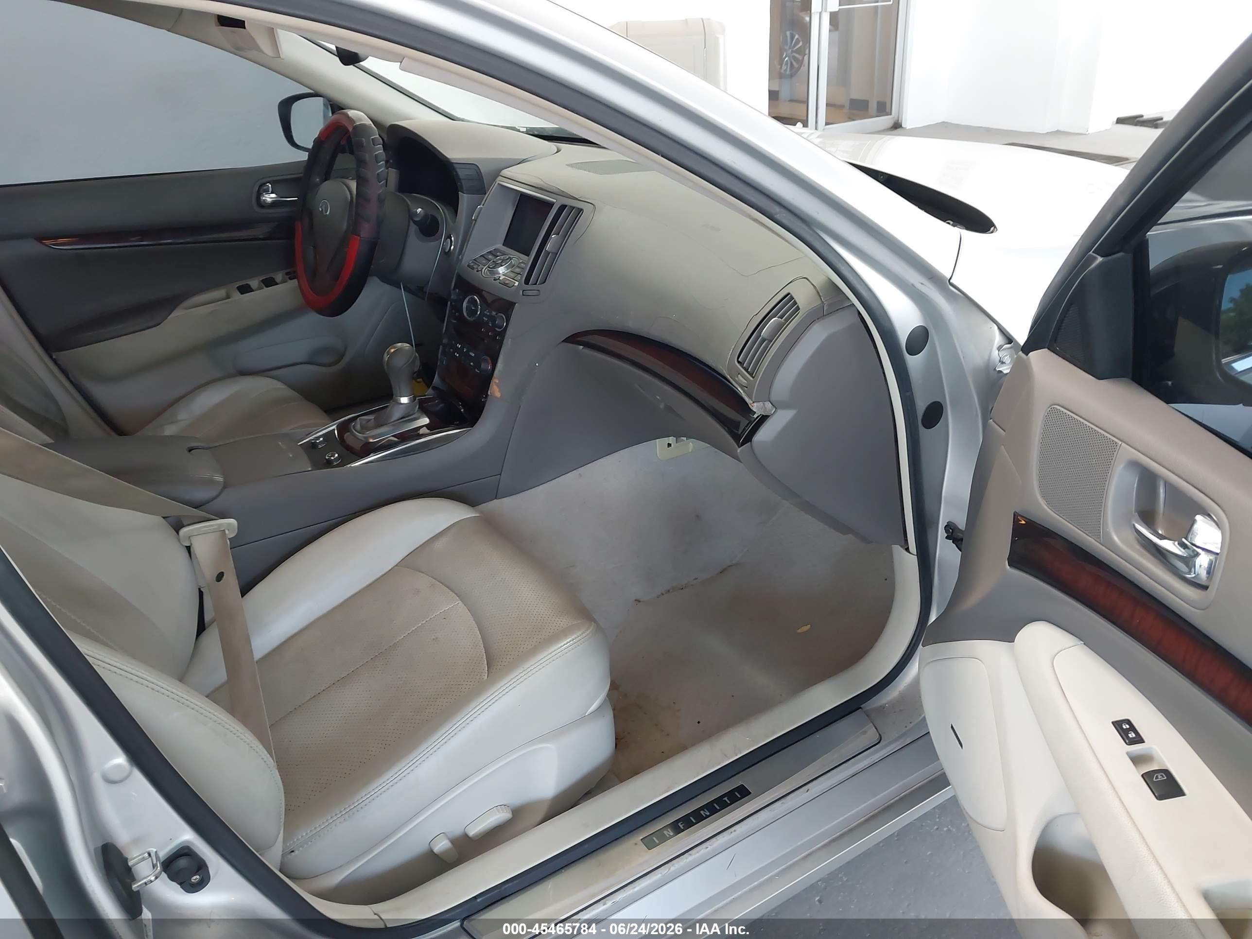 2011 Infiniti G37 Journey Silver vin: JN1CV6AP9BM510570