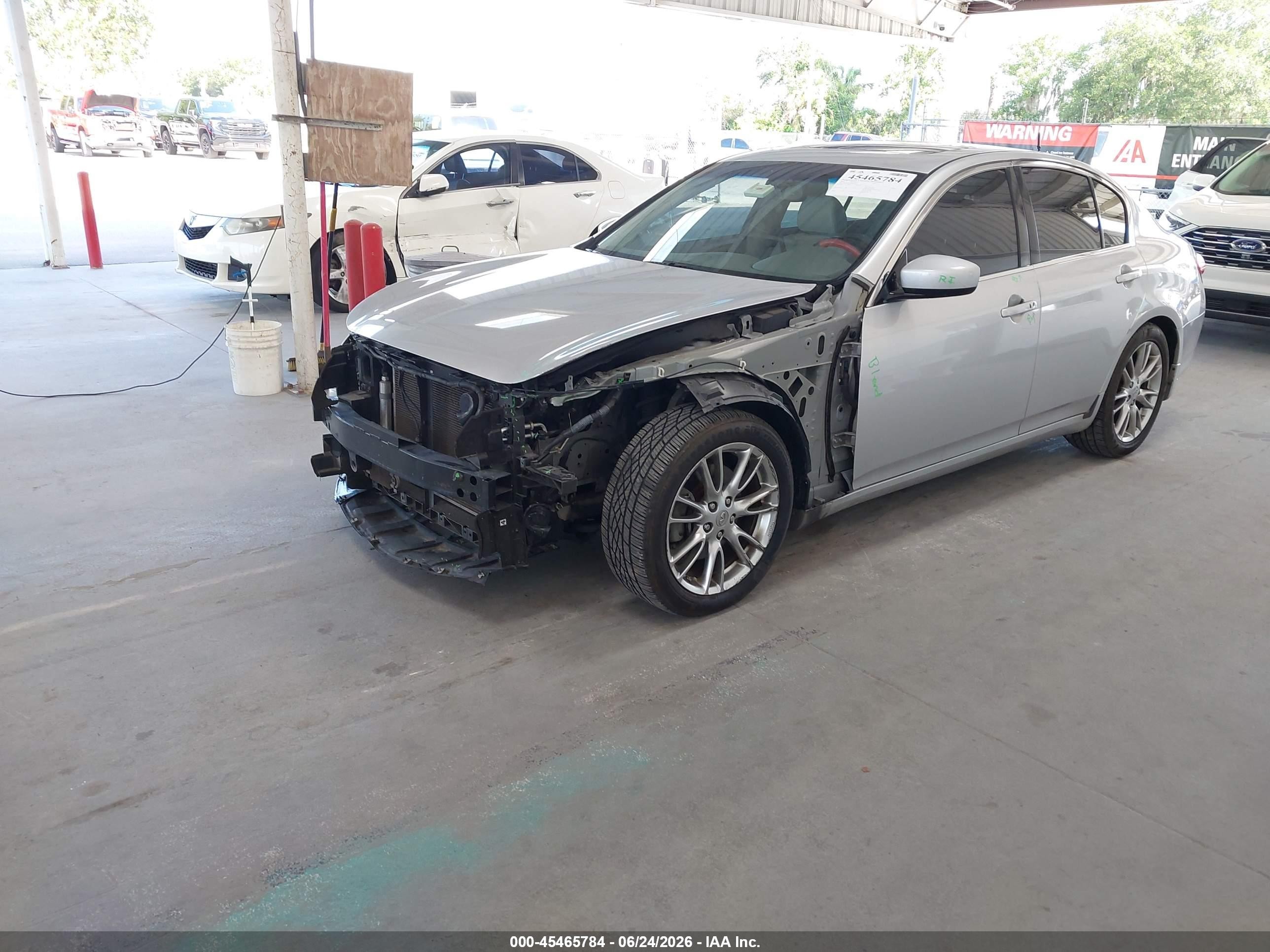 2011 Infiniti G37 Journey Silver vin: JN1CV6AP9BM510570