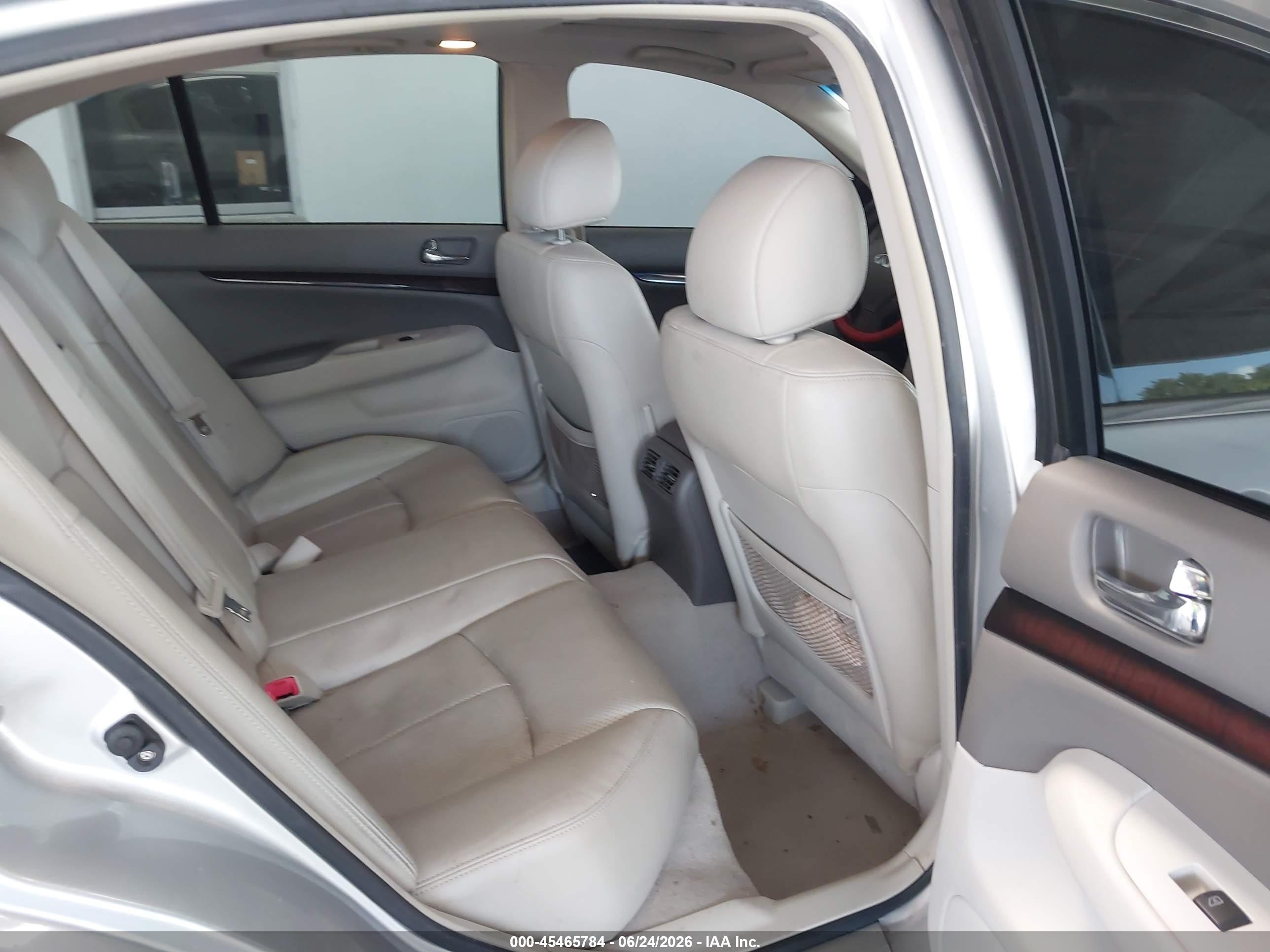 2011 Infiniti G37 Journey Silver vin: JN1CV6AP9BM510570