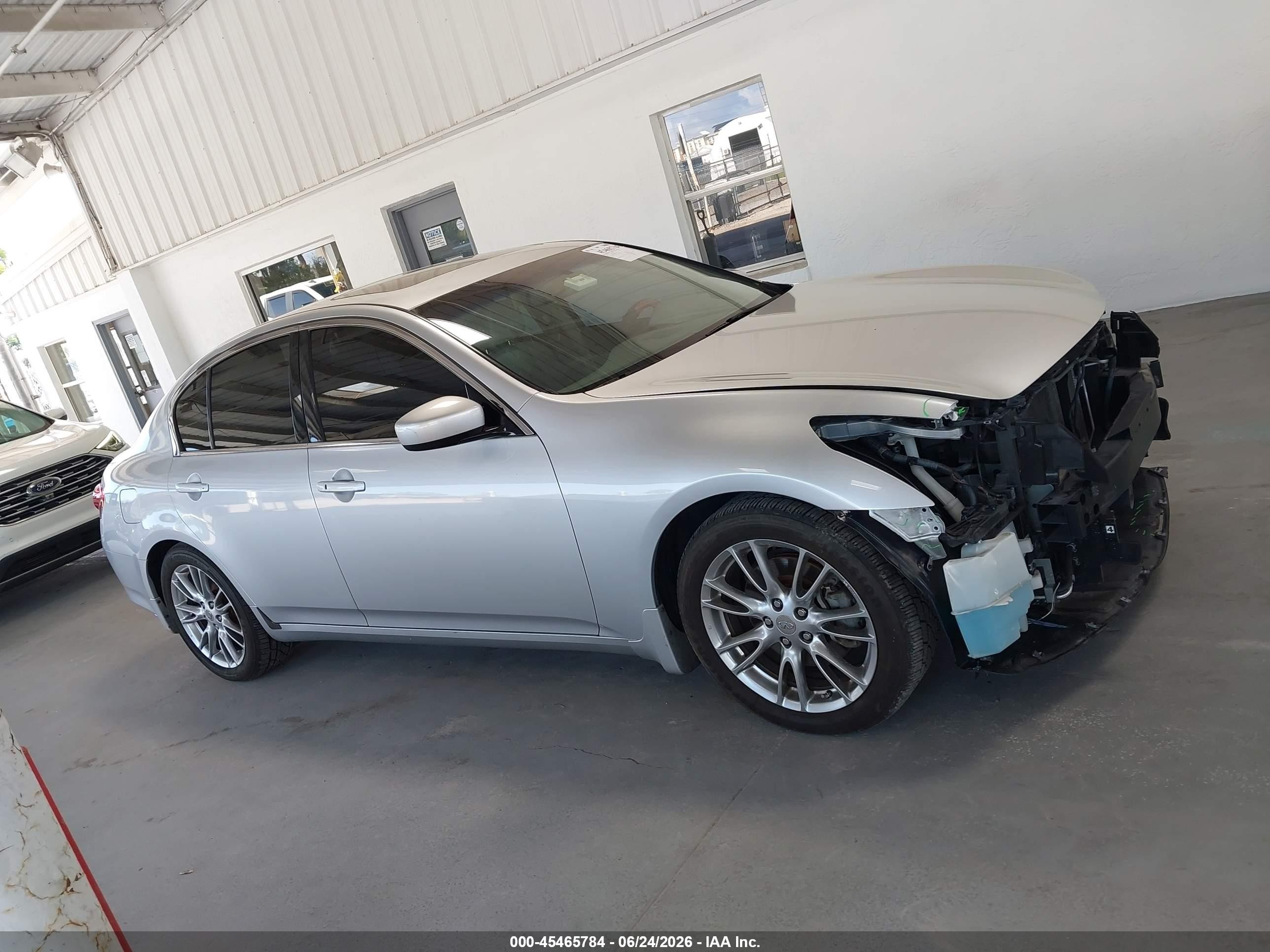 2011 Infiniti G37 Journey Silver vin: JN1CV6AP9BM510570