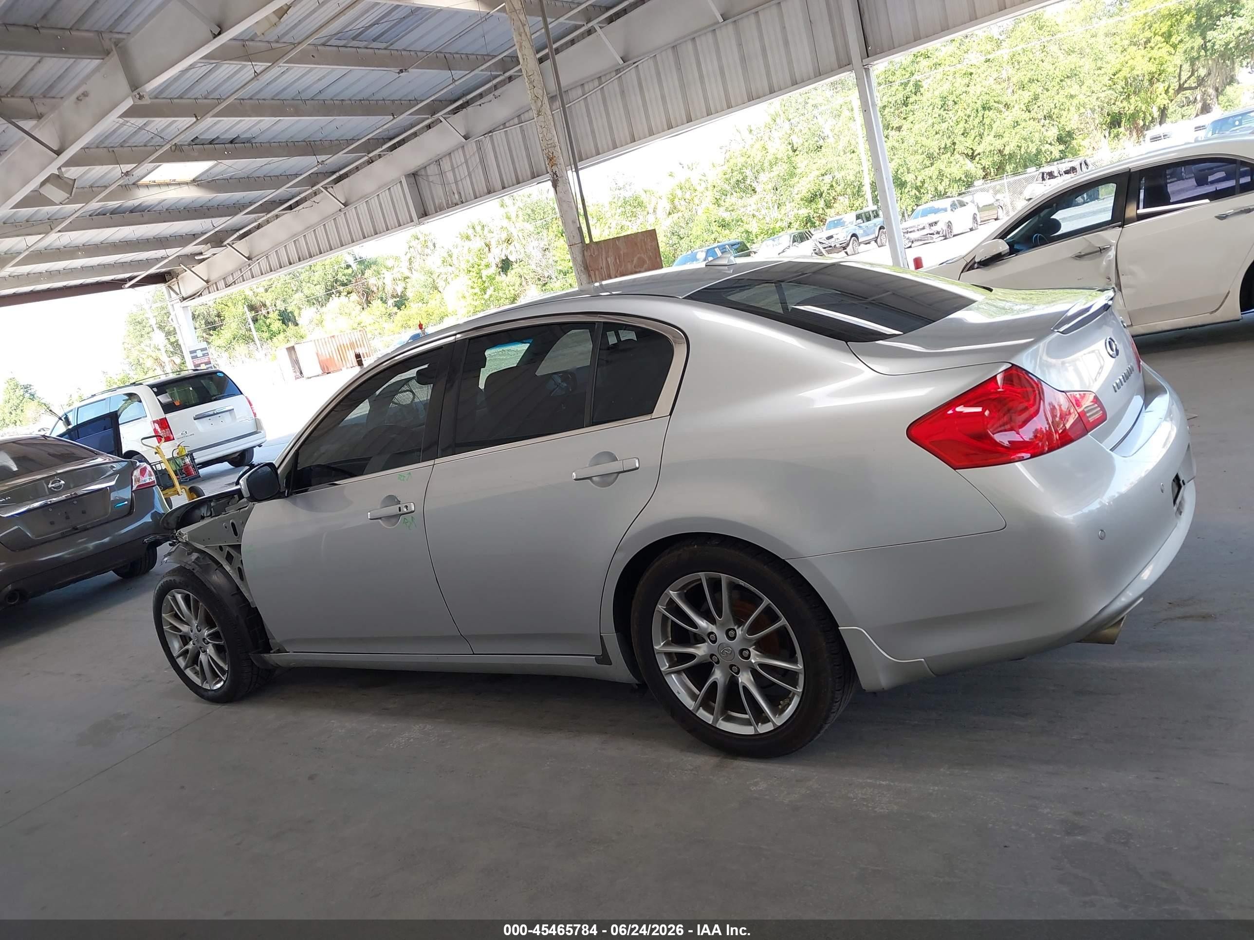 2011 Infiniti G37 Journey Silver vin: JN1CV6AP9BM510570