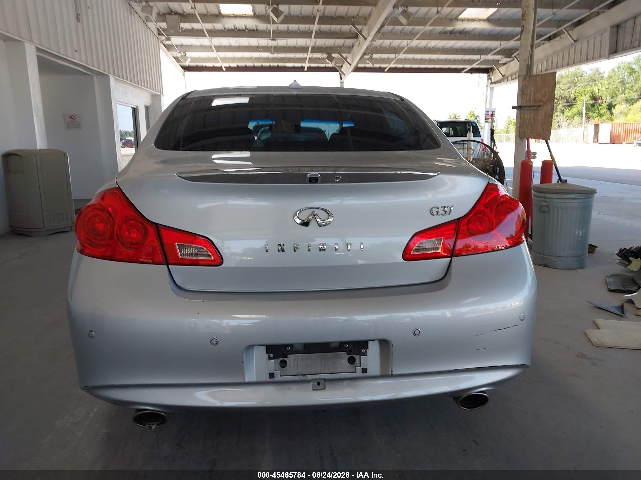 2011 Infiniti G37 Journey Silver vin: JN1CV6AP9BM510570