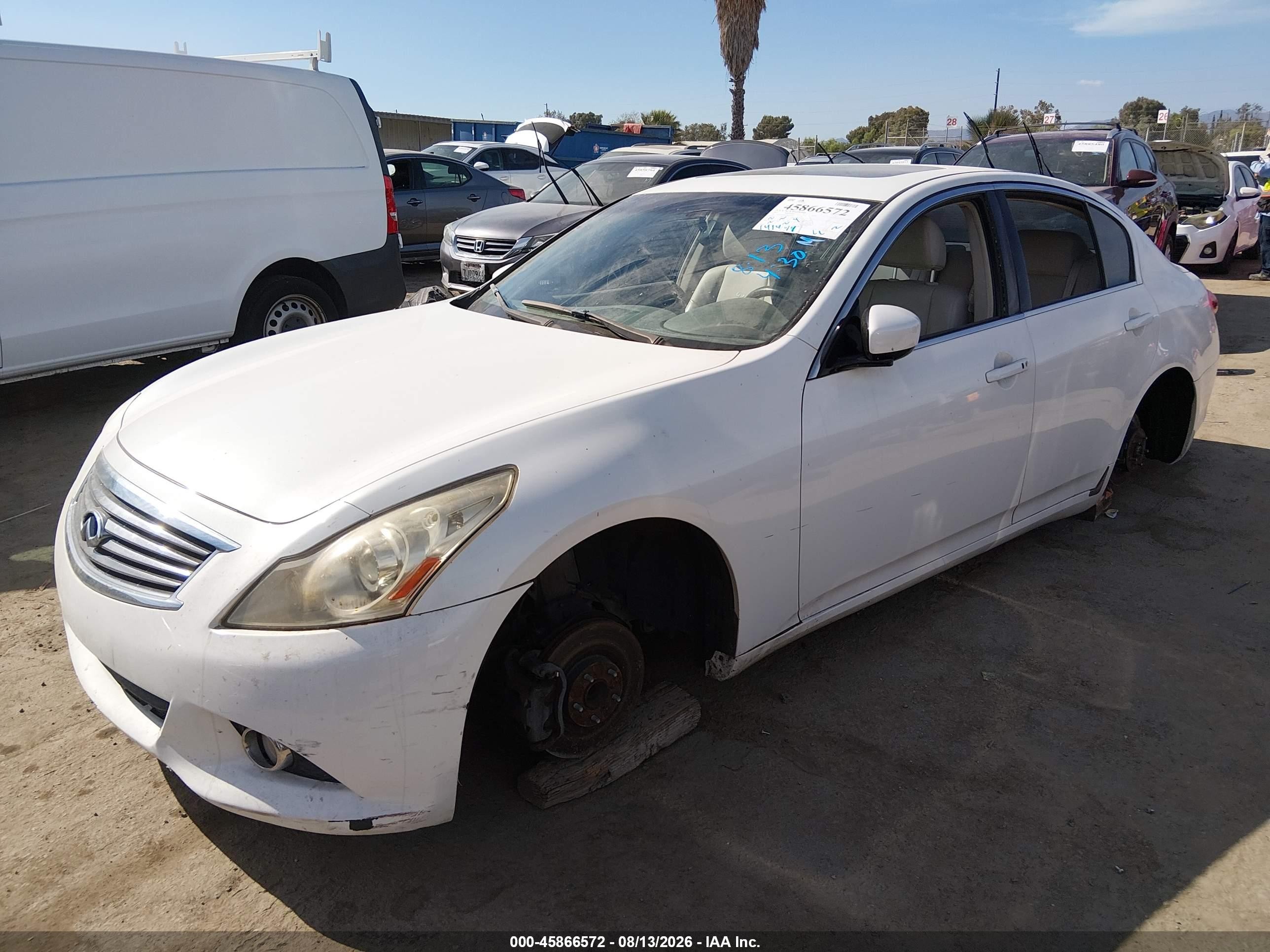 2012 Infiniti G37 Journey Белый vin: JN1CV6AP9CM623310