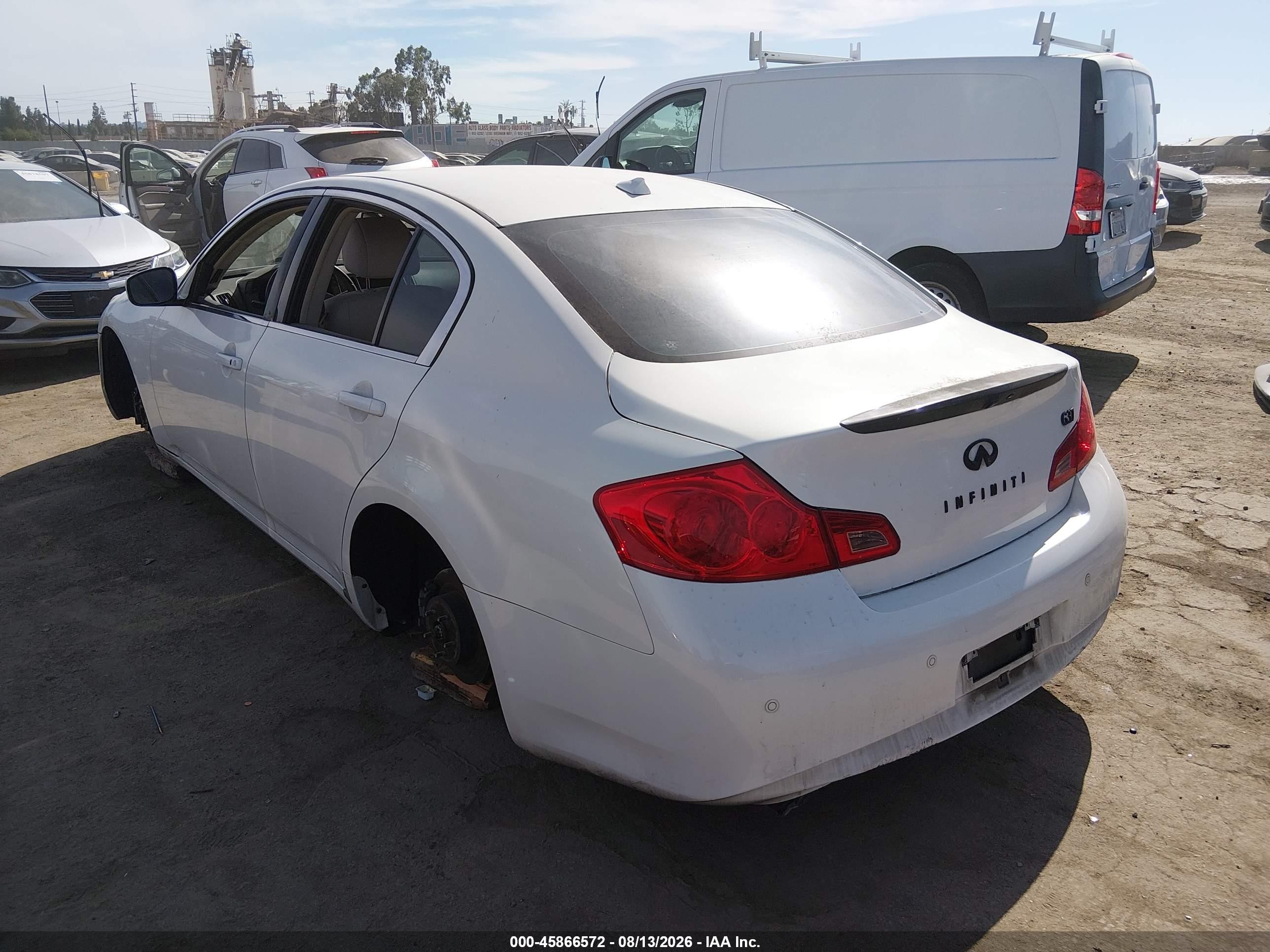 2012 Infiniti G37 Journey Белый vin: JN1CV6AP9CM623310