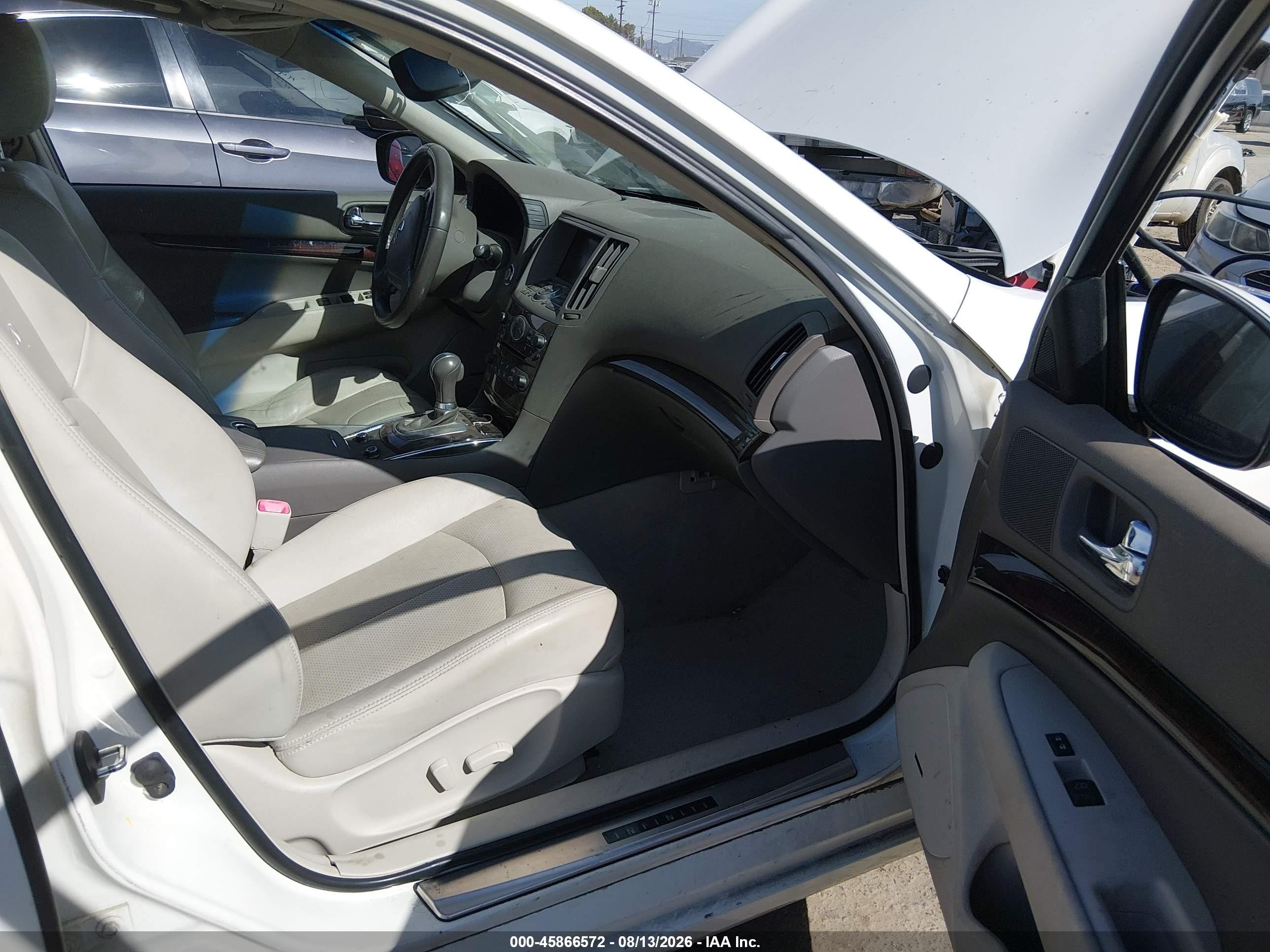 2012 Infiniti G37 Journey Белый vin: JN1CV6AP9CM623310