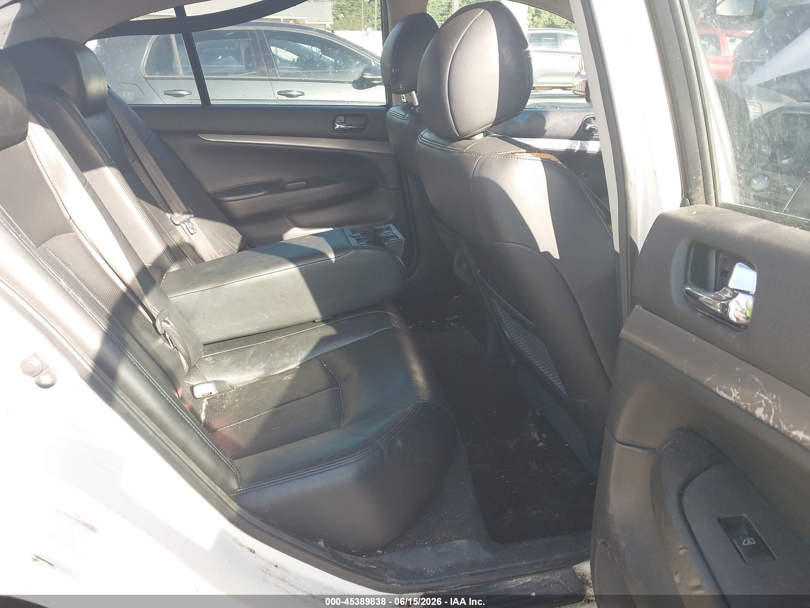 2012 Infiniti G37 Journey White vin: JN1CV6AP9CM933540