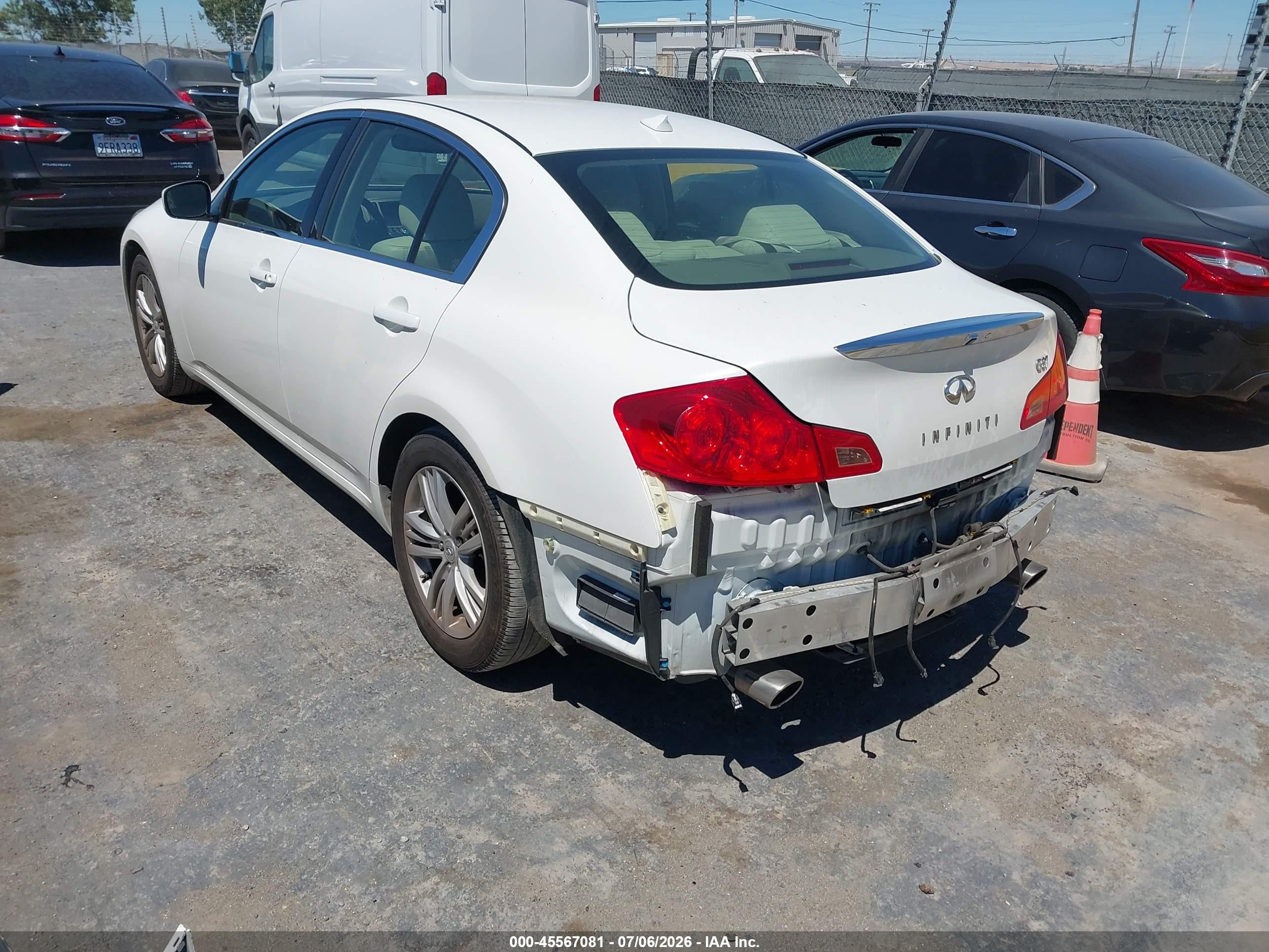 2013 Infiniti G37 Journey White vin: JN1CV6AP9DM304202