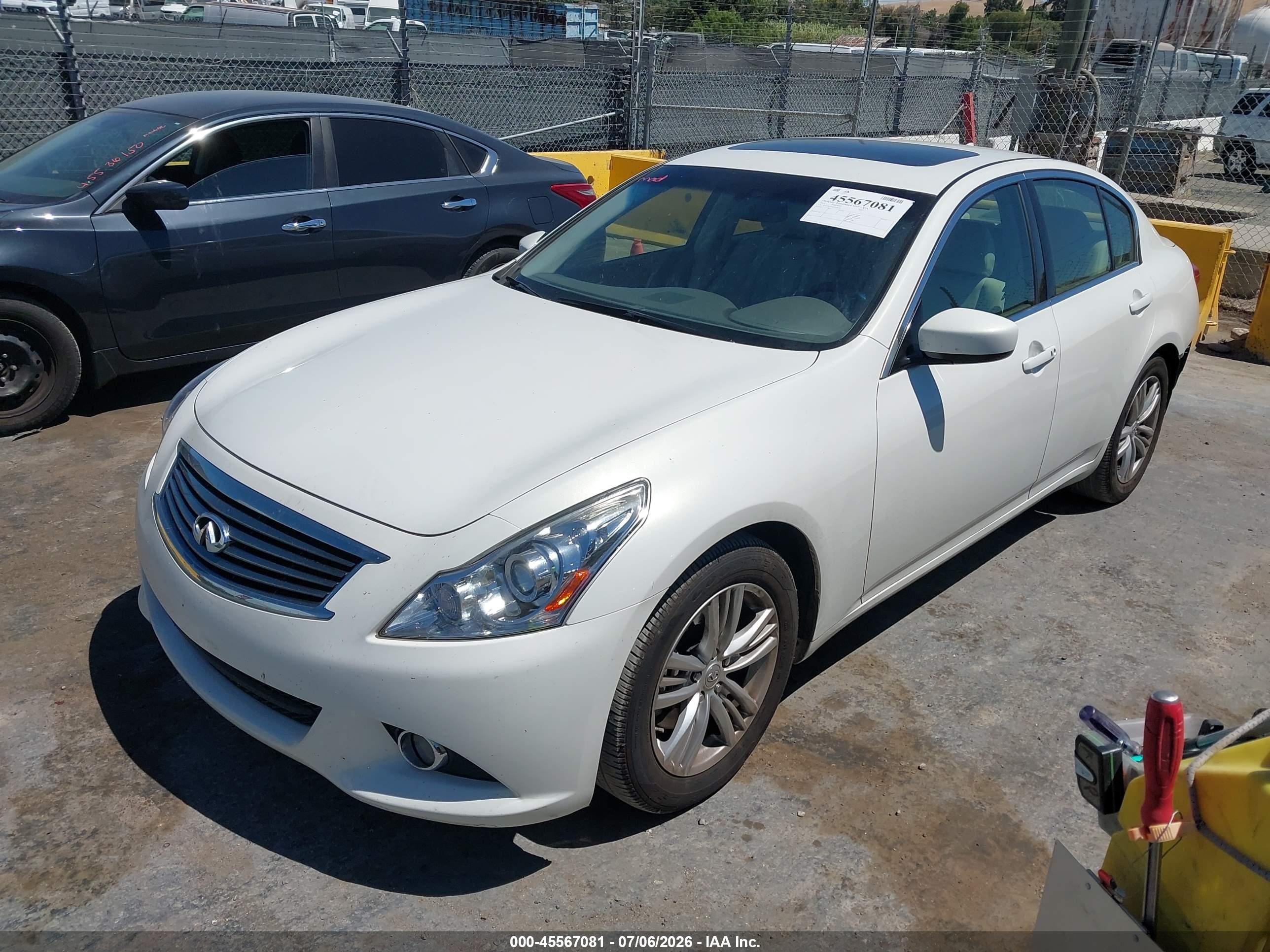 2013 Infiniti G37 Journey White vin: JN1CV6AP9DM304202