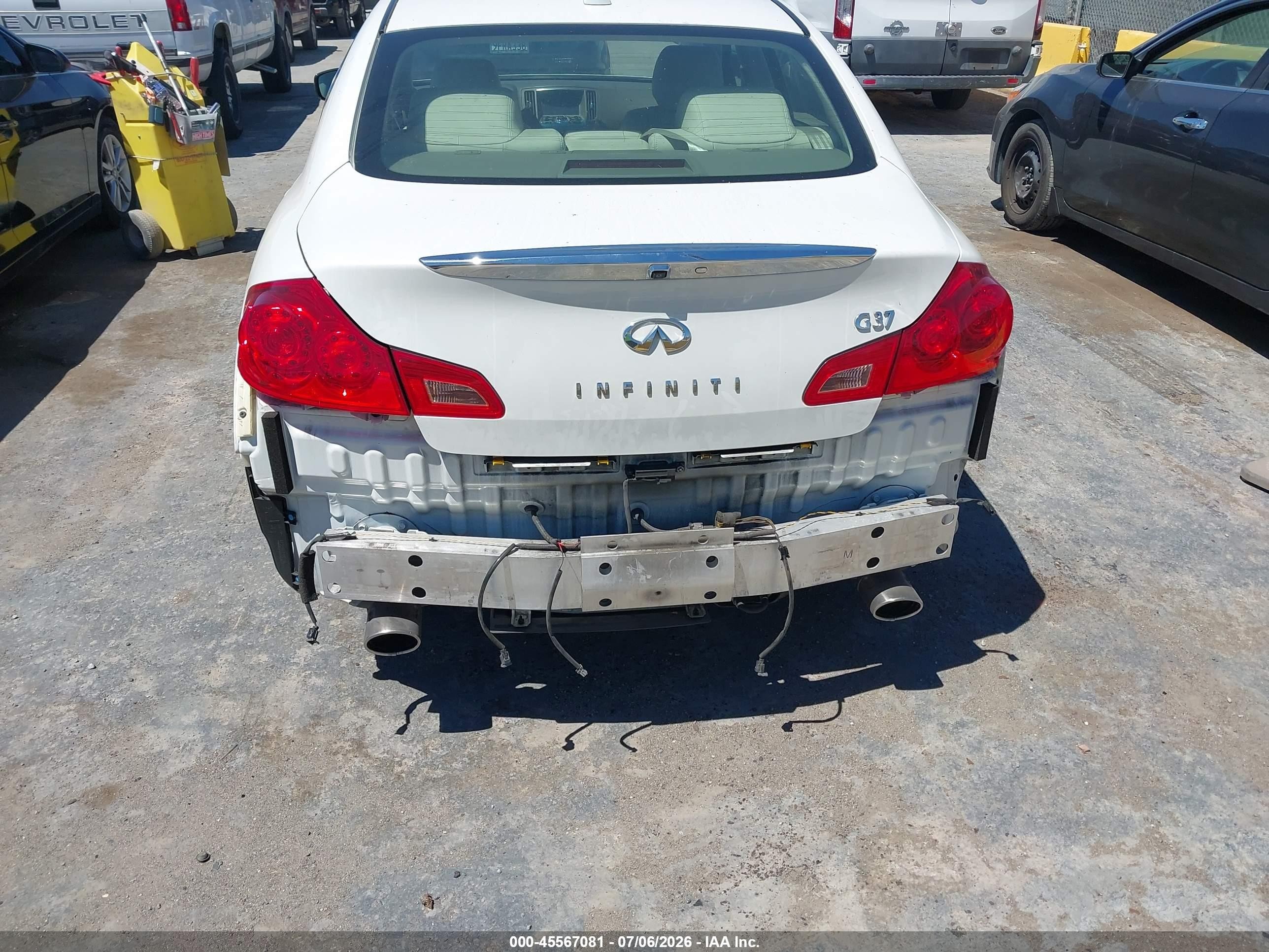 2013 Infiniti G37 Journey White vin: JN1CV6AP9DM304202