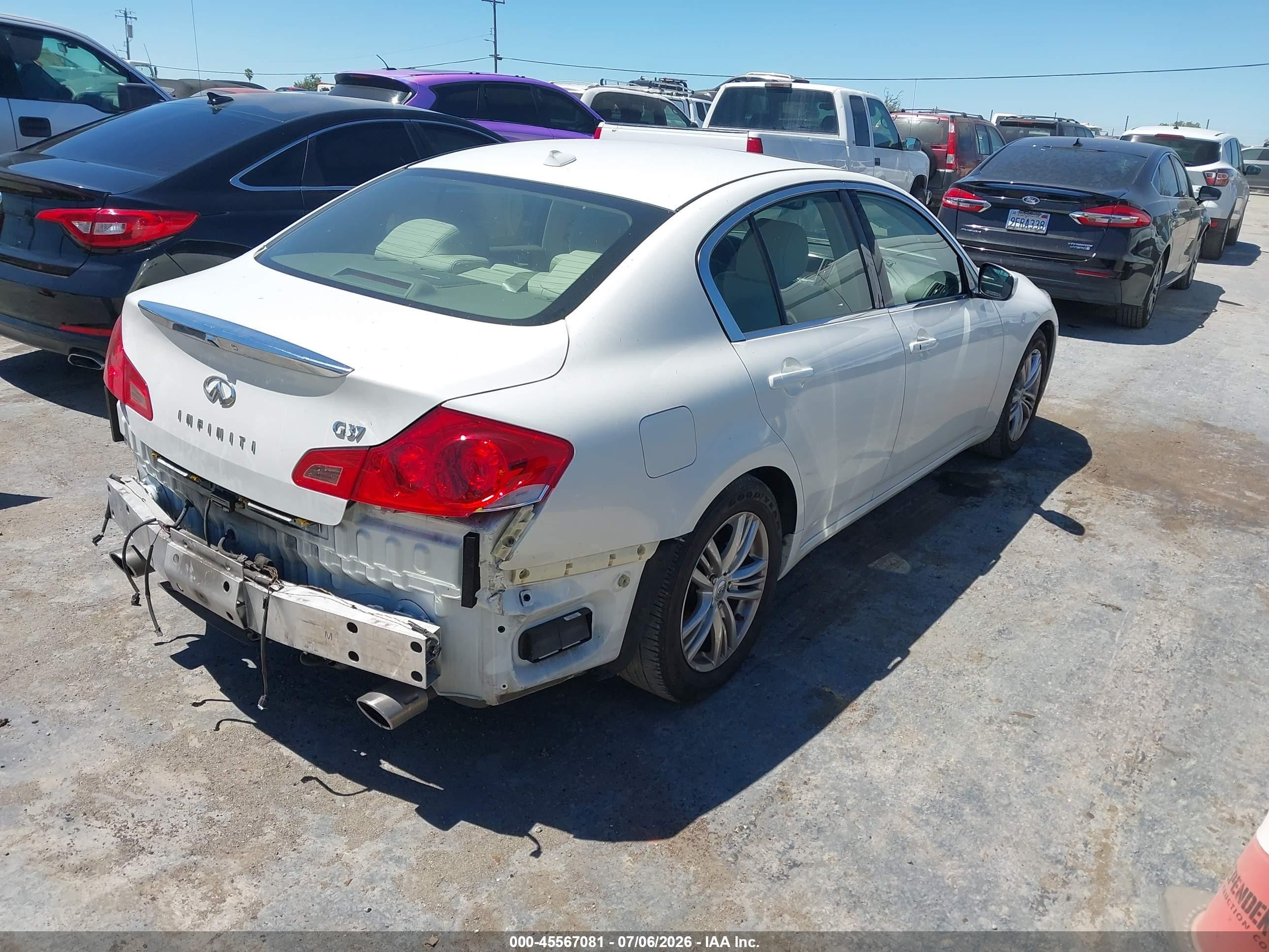 2013 Infiniti G37 Journey White vin: JN1CV6AP9DM304202