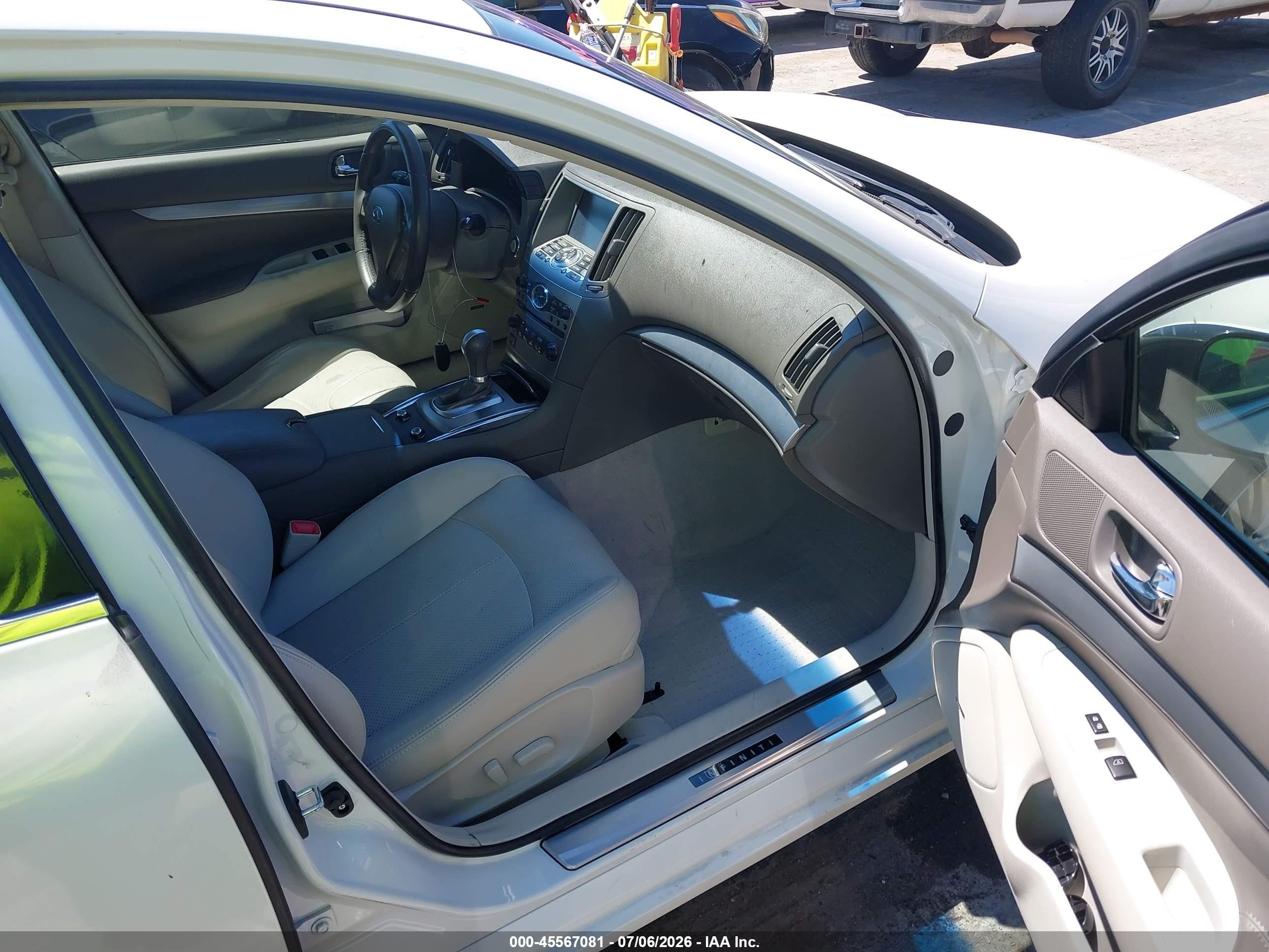 2013 Infiniti G37 Journey White vin: JN1CV6AP9DM304202