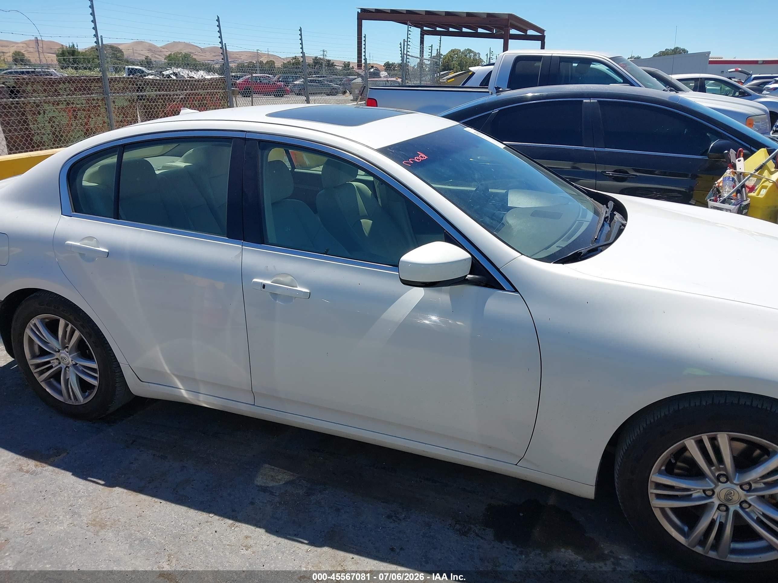 2013 Infiniti G37 Journey White vin: JN1CV6AP9DM304202