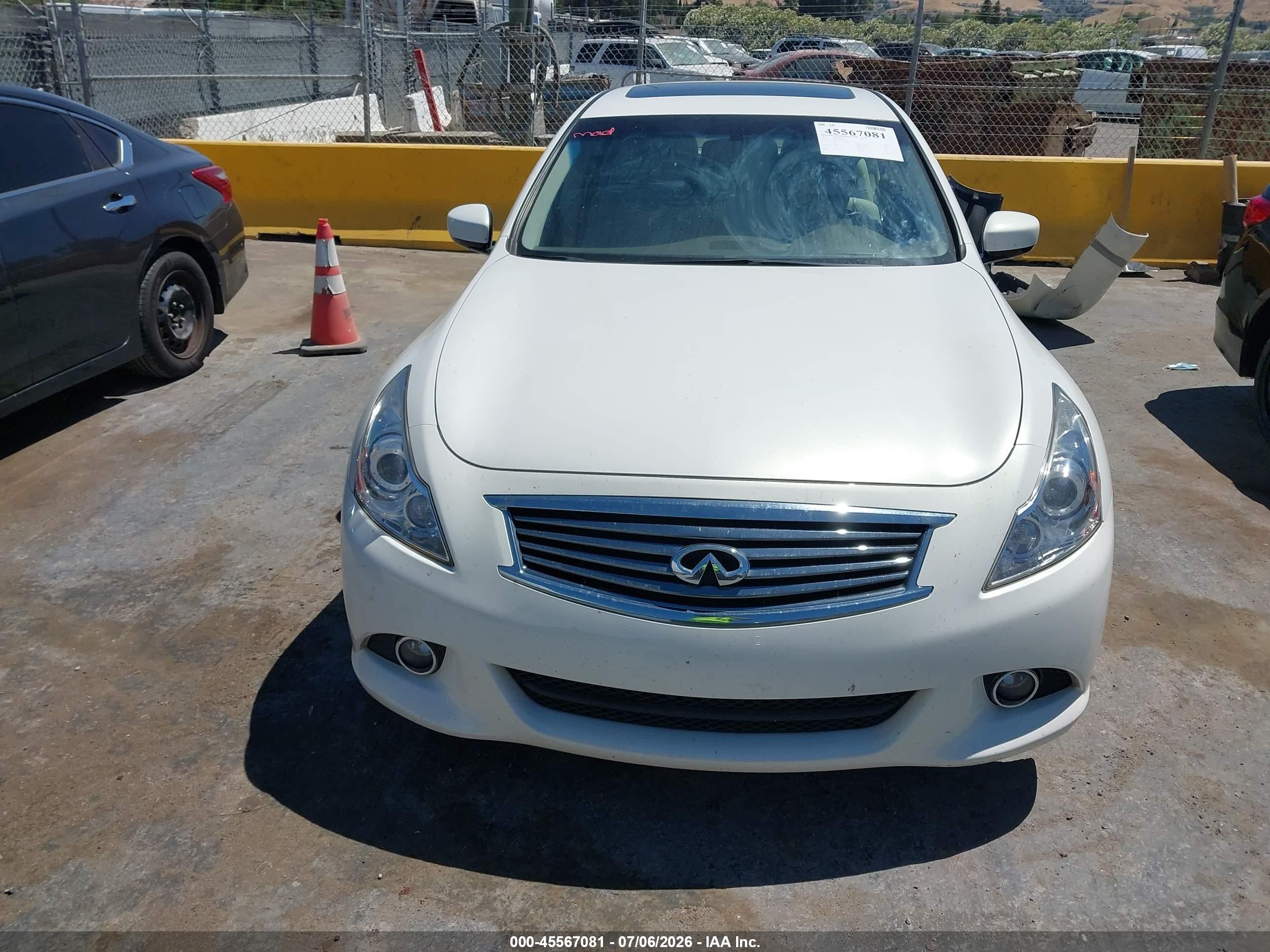 2013 Infiniti G37 Journey White vin: JN1CV6AP9DM304202
