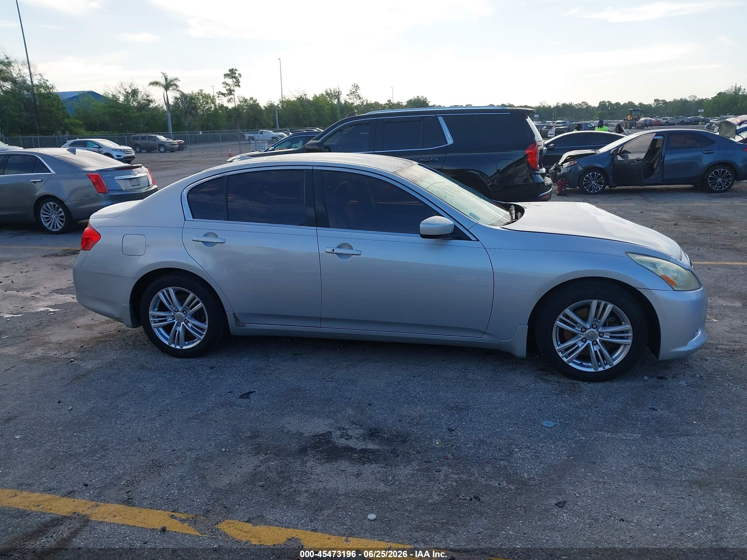 2013 Infiniti G37 Journey Silver vin: JN1CV6AP9DM304989