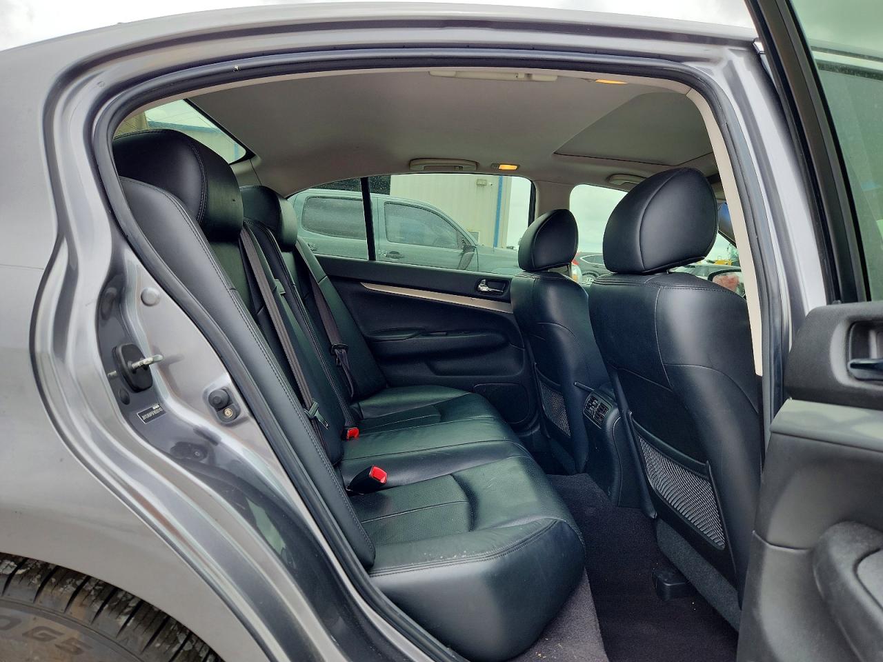 2015 Infiniti Q40 Base Gray vin: JN1CV6AP9FM500143