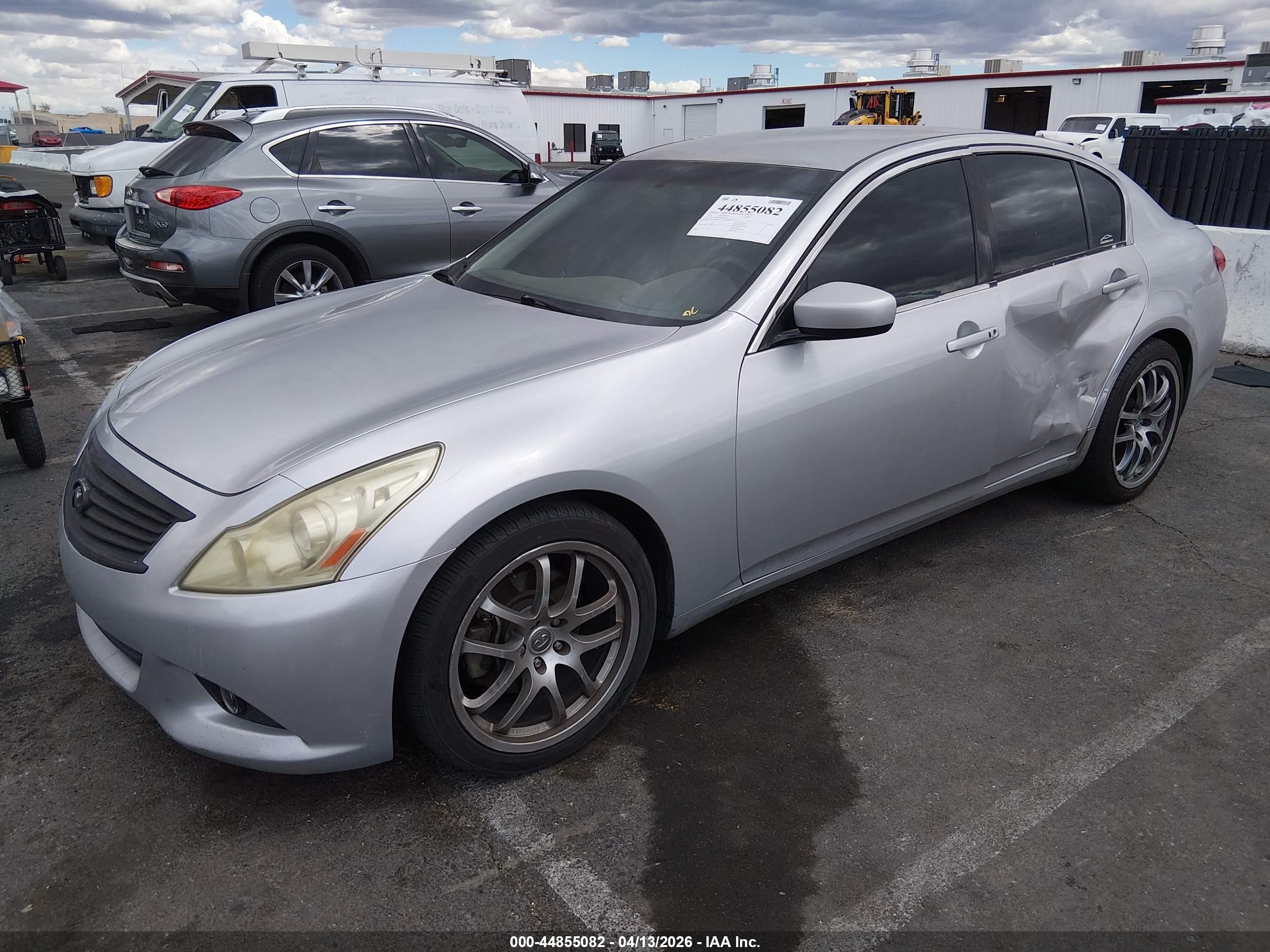 2011 Infiniti G37 Journey Silver vin: JN1CV6APXBM505409
