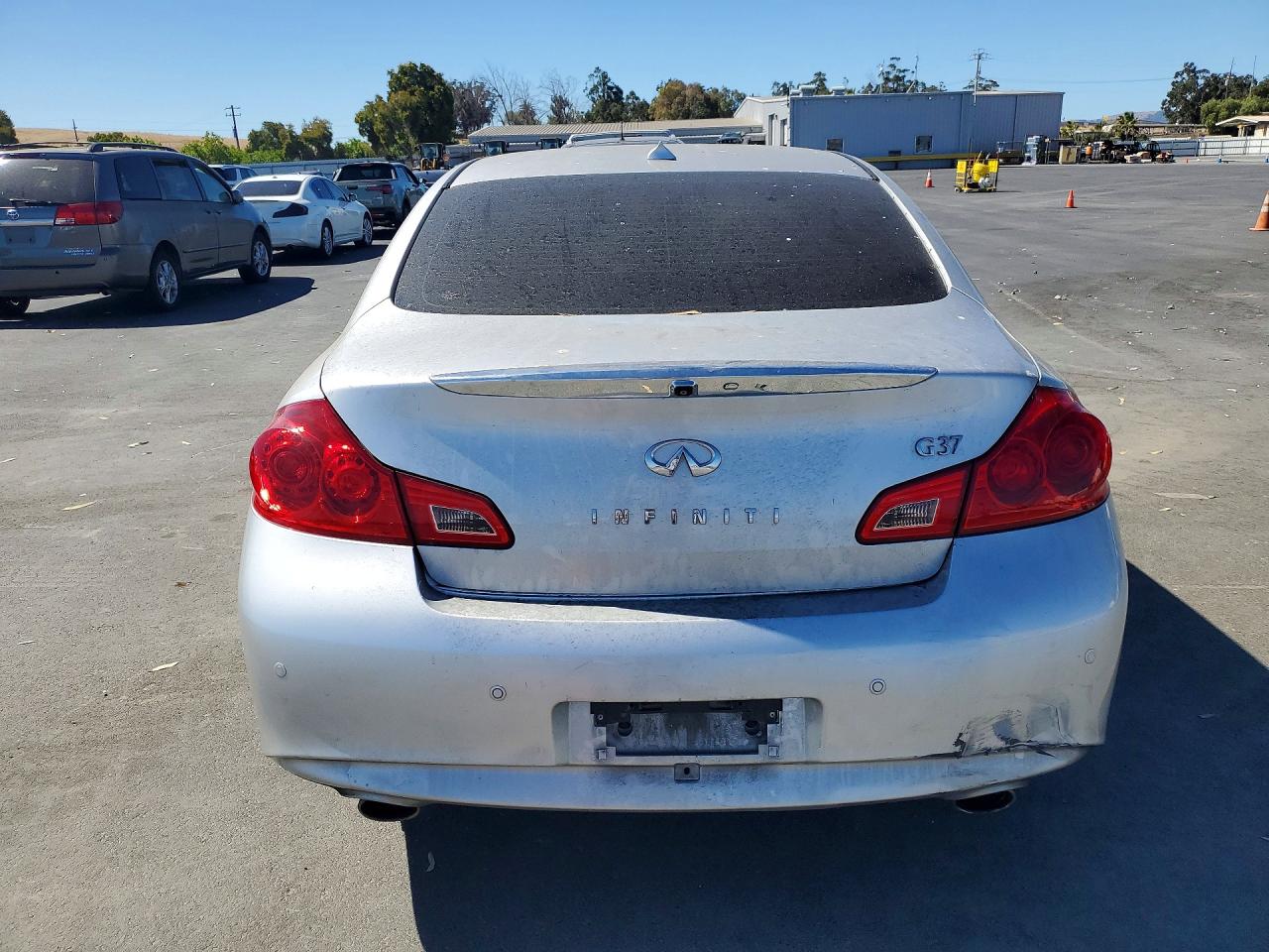 2013 Infiniti G37 Sedan Journey Silver vin: JN1CV6APXDM712028