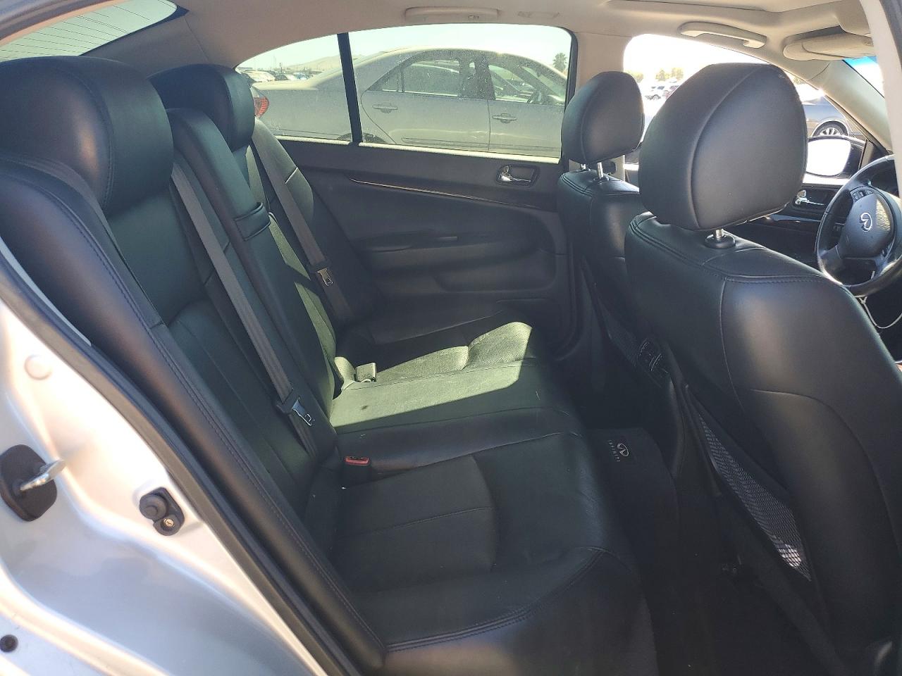 2013 Infiniti G37 Sedan Journey Silver vin: JN1CV6APXDM712028
