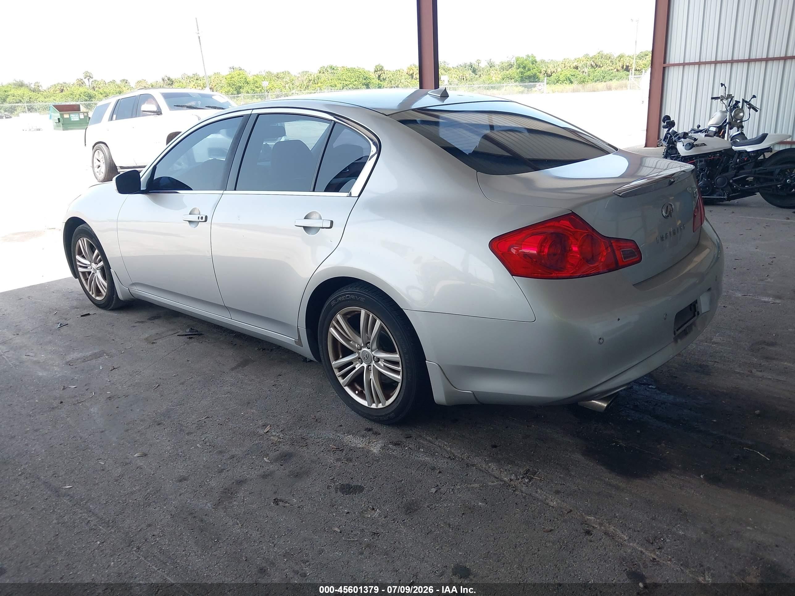 2013 Infiniti G37 Journey Silver vin: JN1CV6APXDM715849