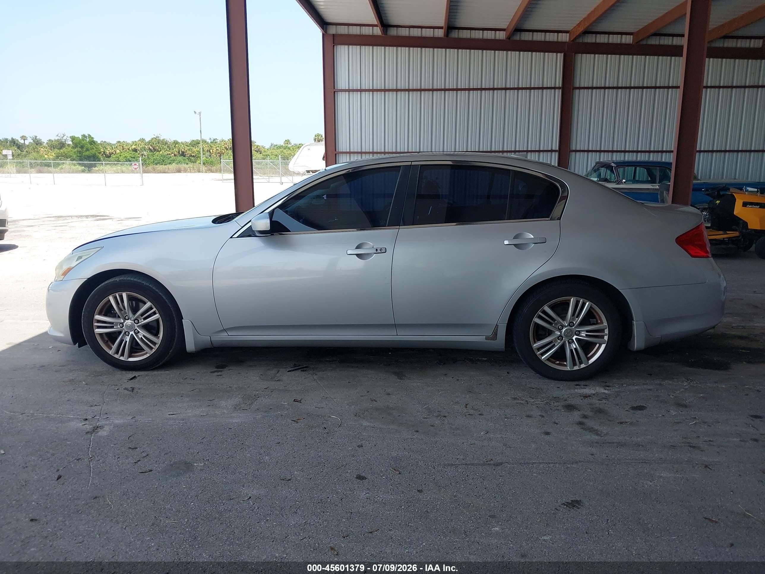 2013 Infiniti G37 Journey Silver vin: JN1CV6APXDM715849