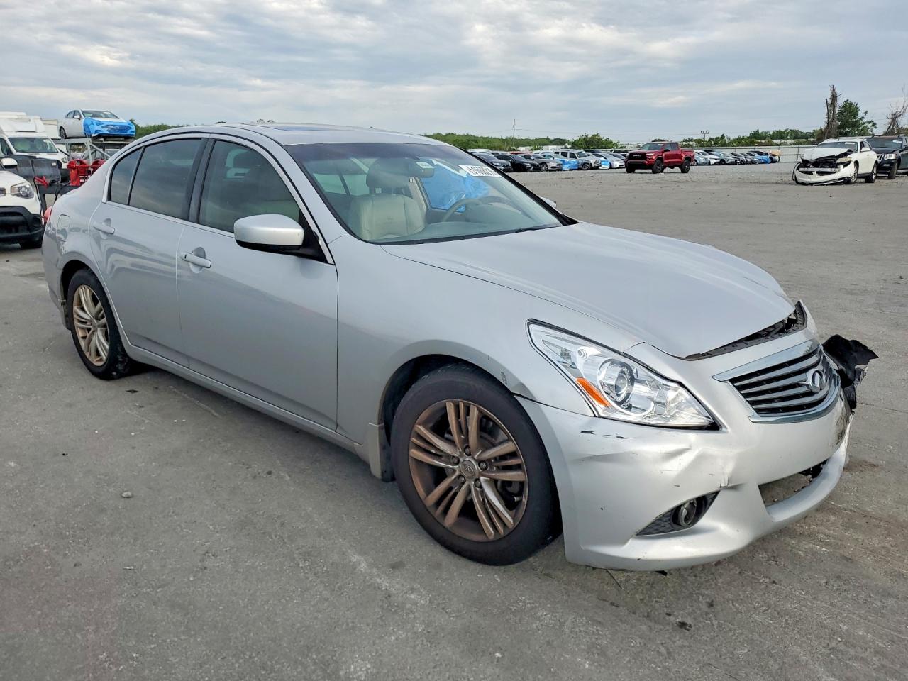 2013 Infiniti G37 Sedan Journey Silver vin: JN1CV6APXDM723482
