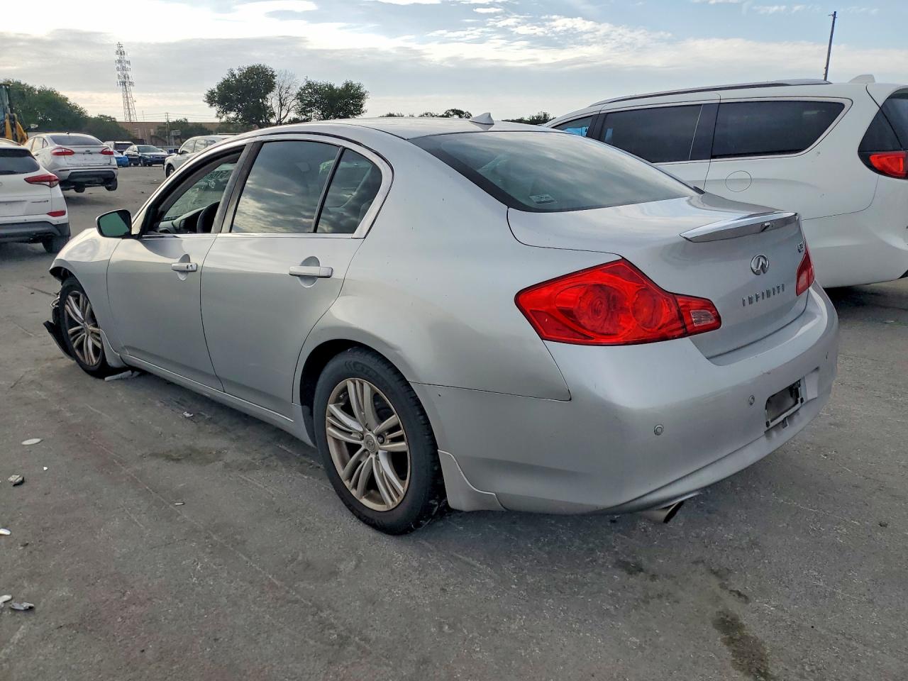 2013 Infiniti G37 Sedan Journey Silver vin: JN1CV6APXDM723482