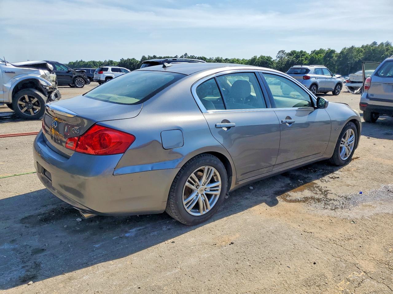 2015 Infiniti Q40 Base Gray vin: JN1CV6APXFM502449