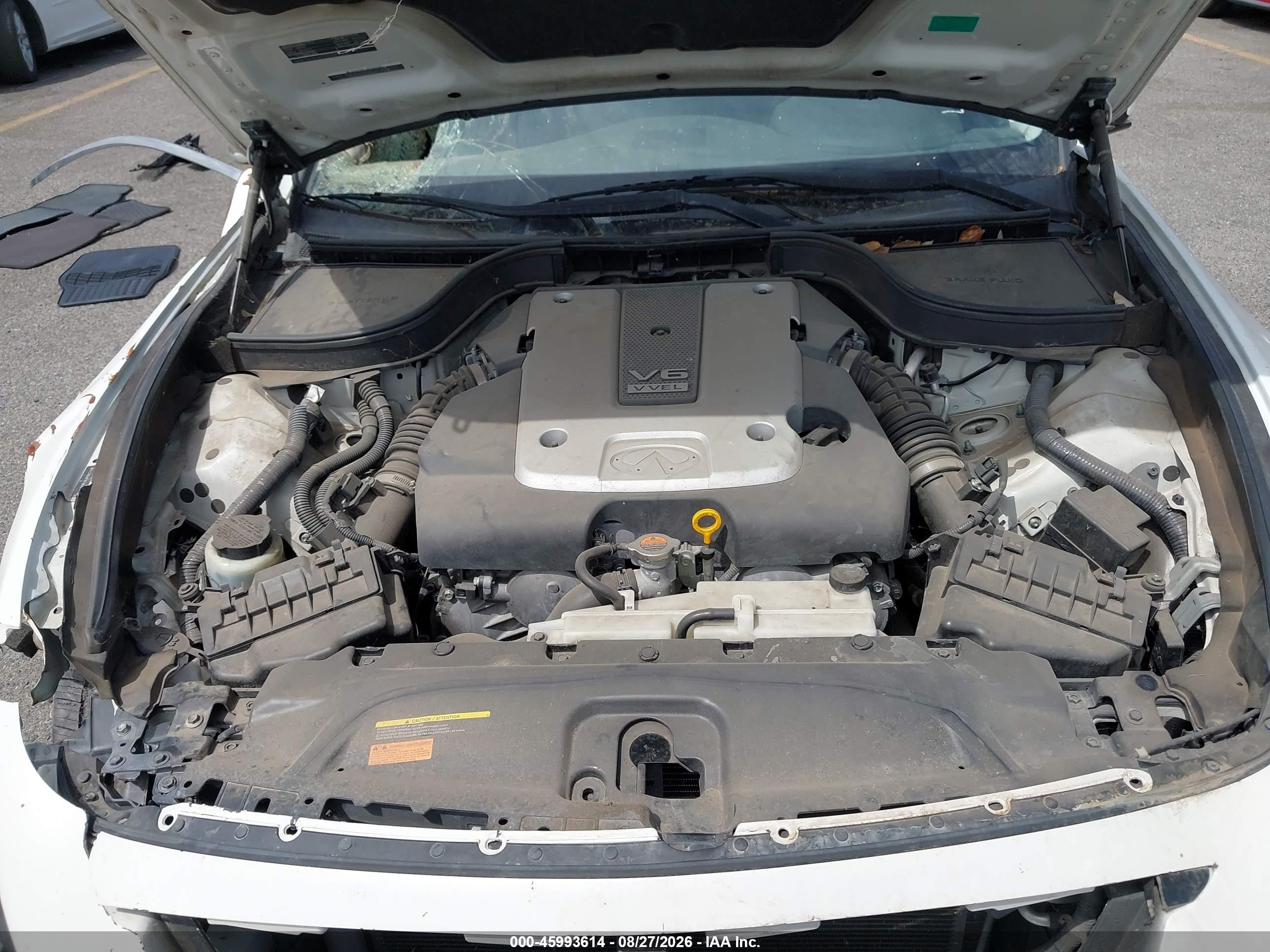 2015 Infiniti Q40   White vin: JN1CV6APXFM503150