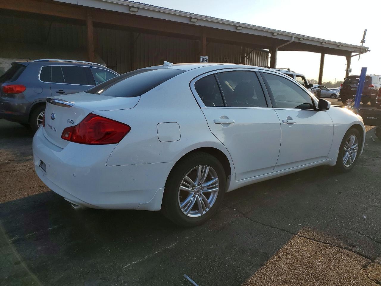 2013 Infiniti G37 Sedan X White vin: JN1CV6AR0DM357291