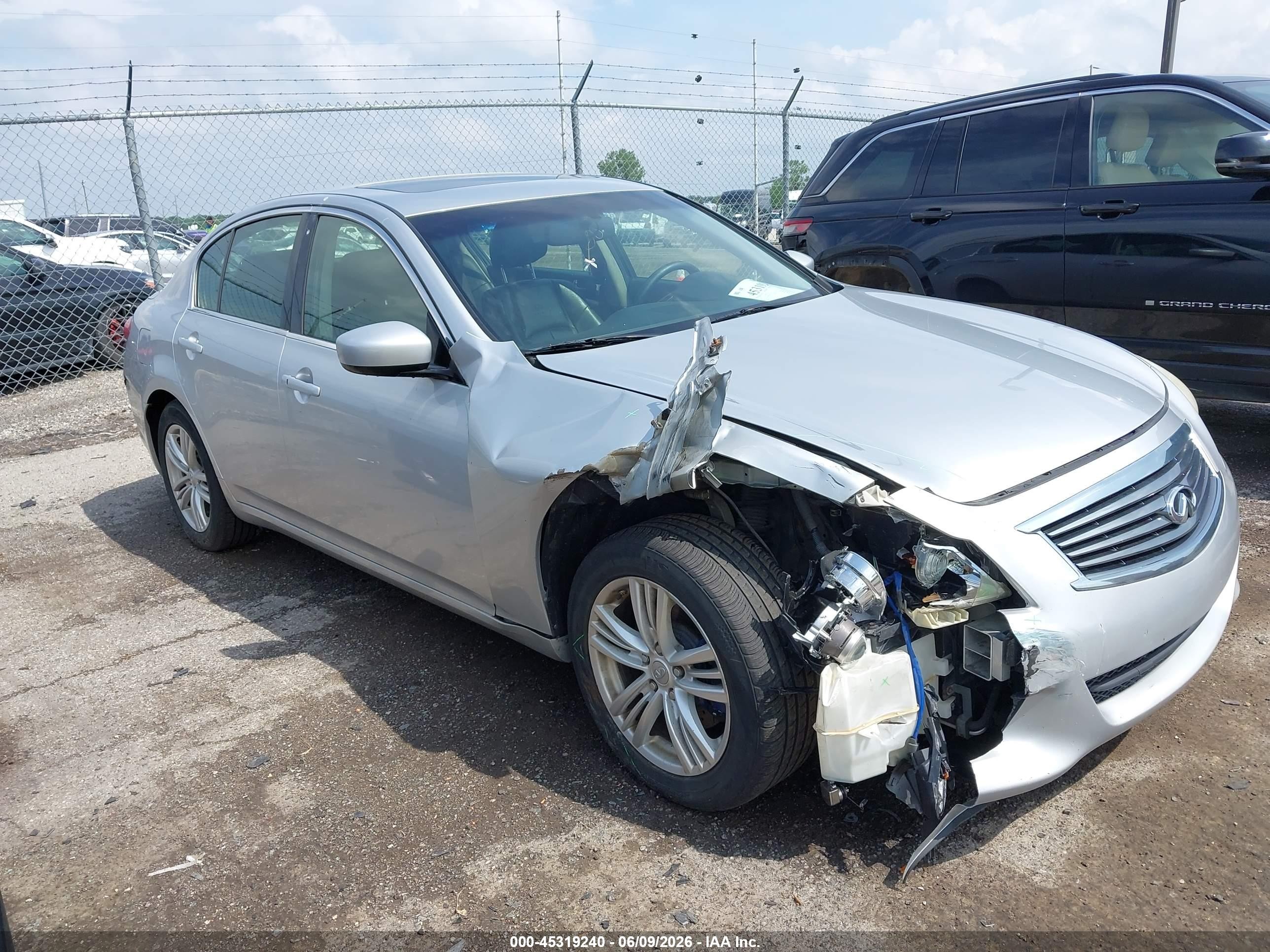 2013 Infiniti G37x   Серебряный vin: JN1CV6AR0DM751793
