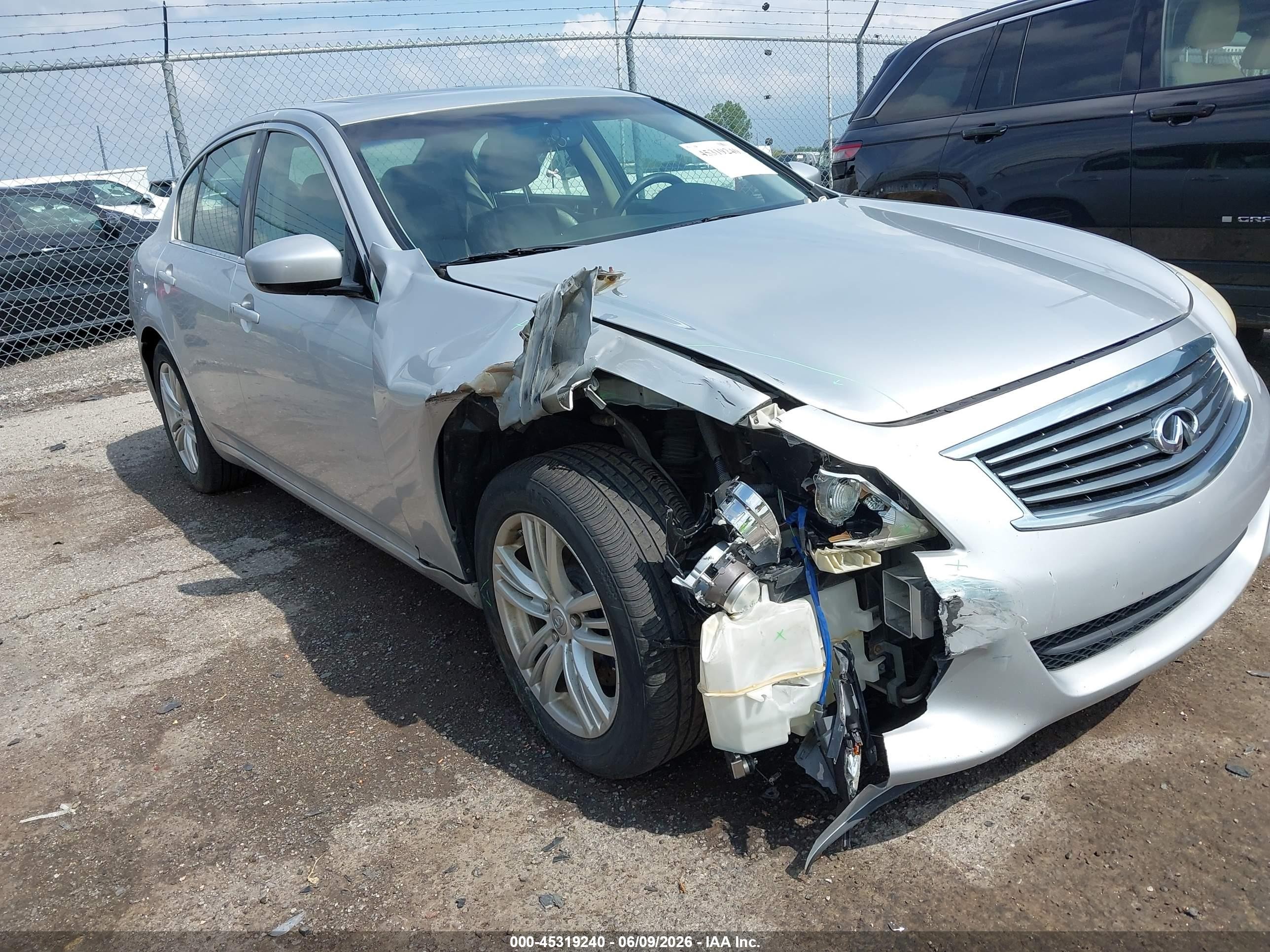 2013 Infiniti G37x   Серебряный vin: JN1CV6AR0DM751793