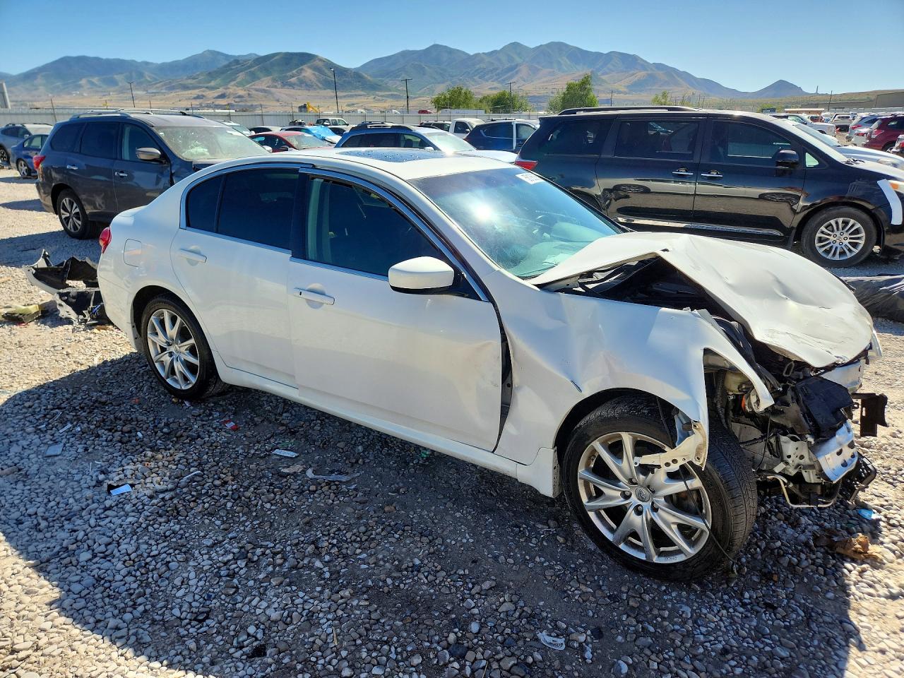 2012 Infiniti G37 Sedan X White vin: JN1CV6AR1CM670056