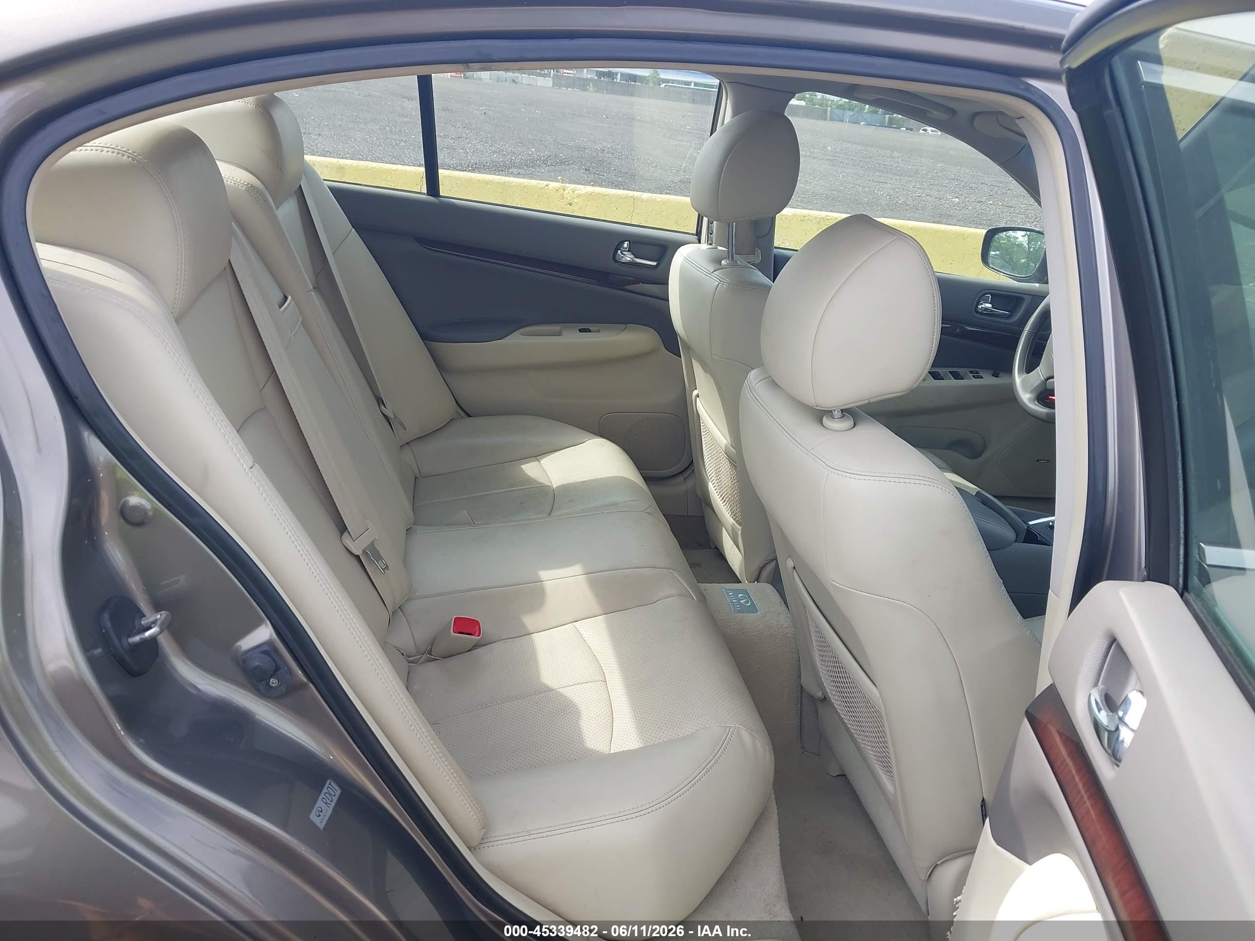 2012 Infiniti G37x   Beige vin: JN1CV6AR1CM681235