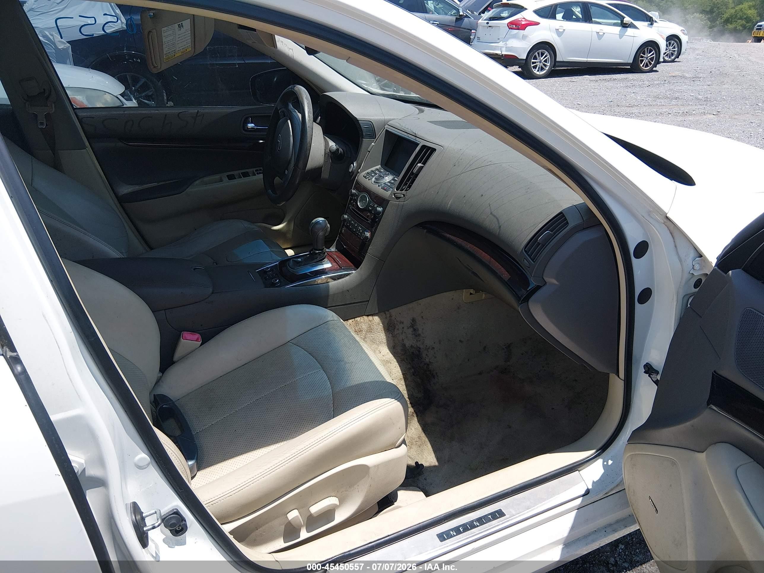 2012 Infiniti G37x   White vin: JN1CV6AR1CM976707