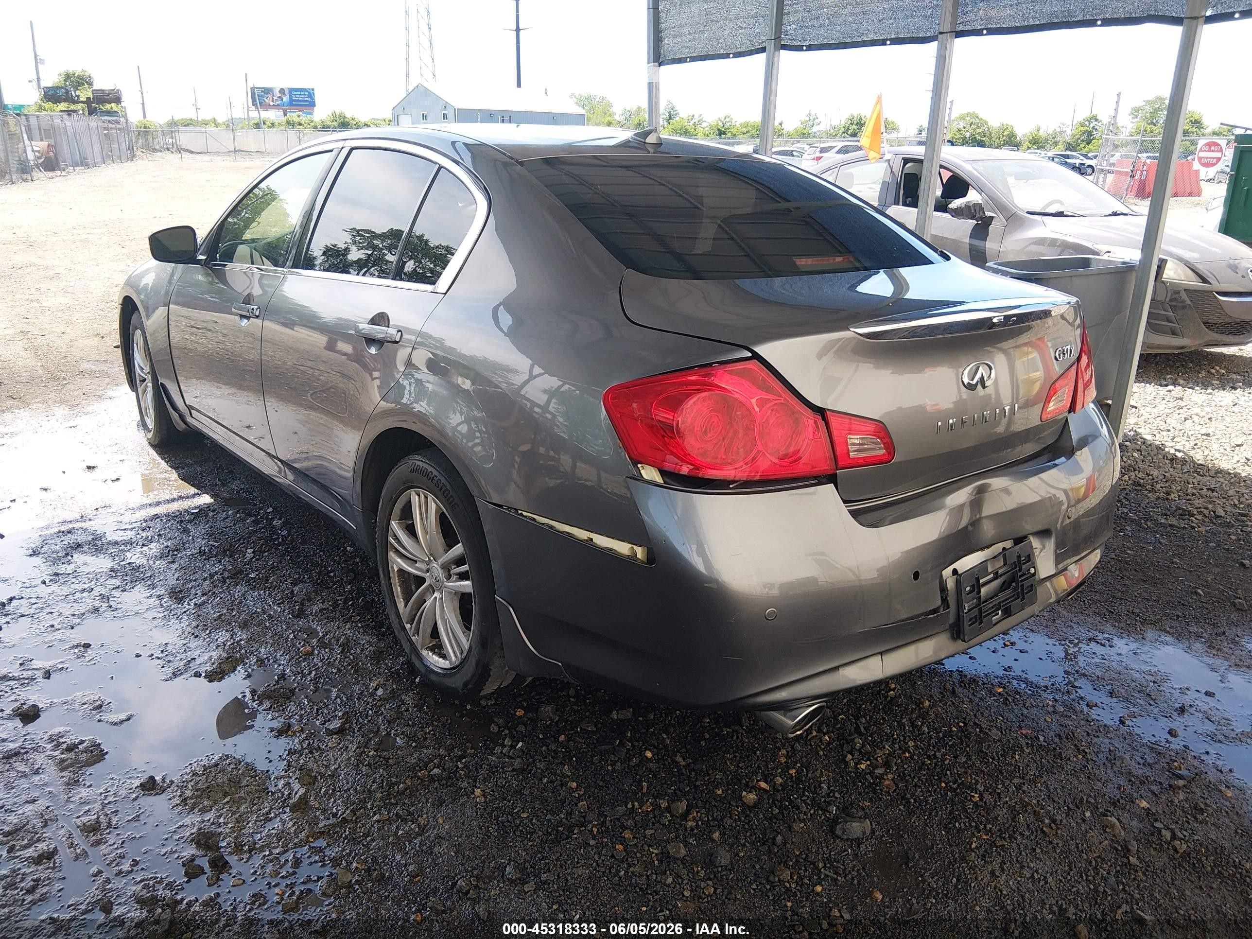 2013 Infiniti G37x   Серый vin: JN1CV6AR1DM764083