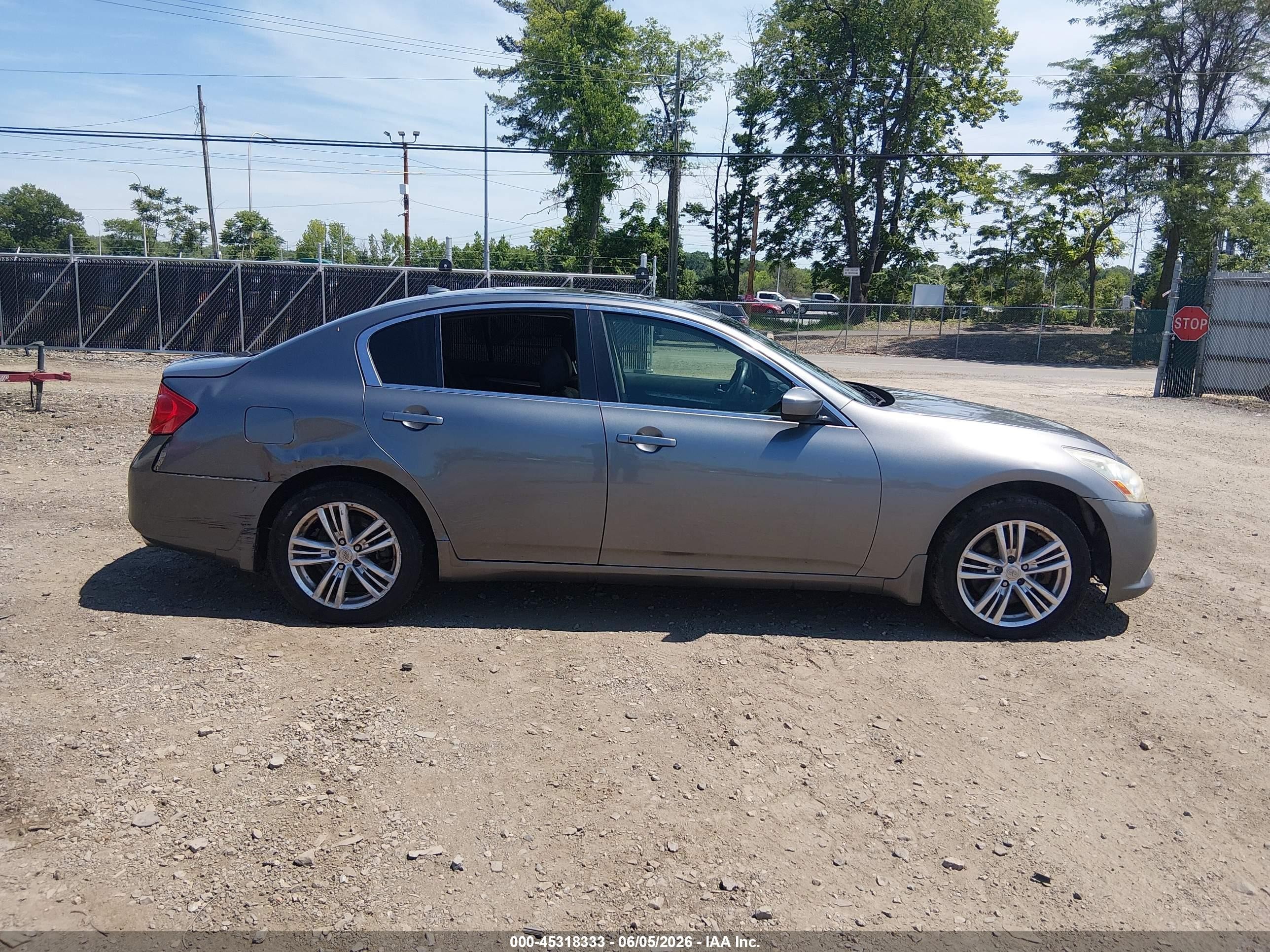 2013 Infiniti G37x   Серый vin: JN1CV6AR1DM764083