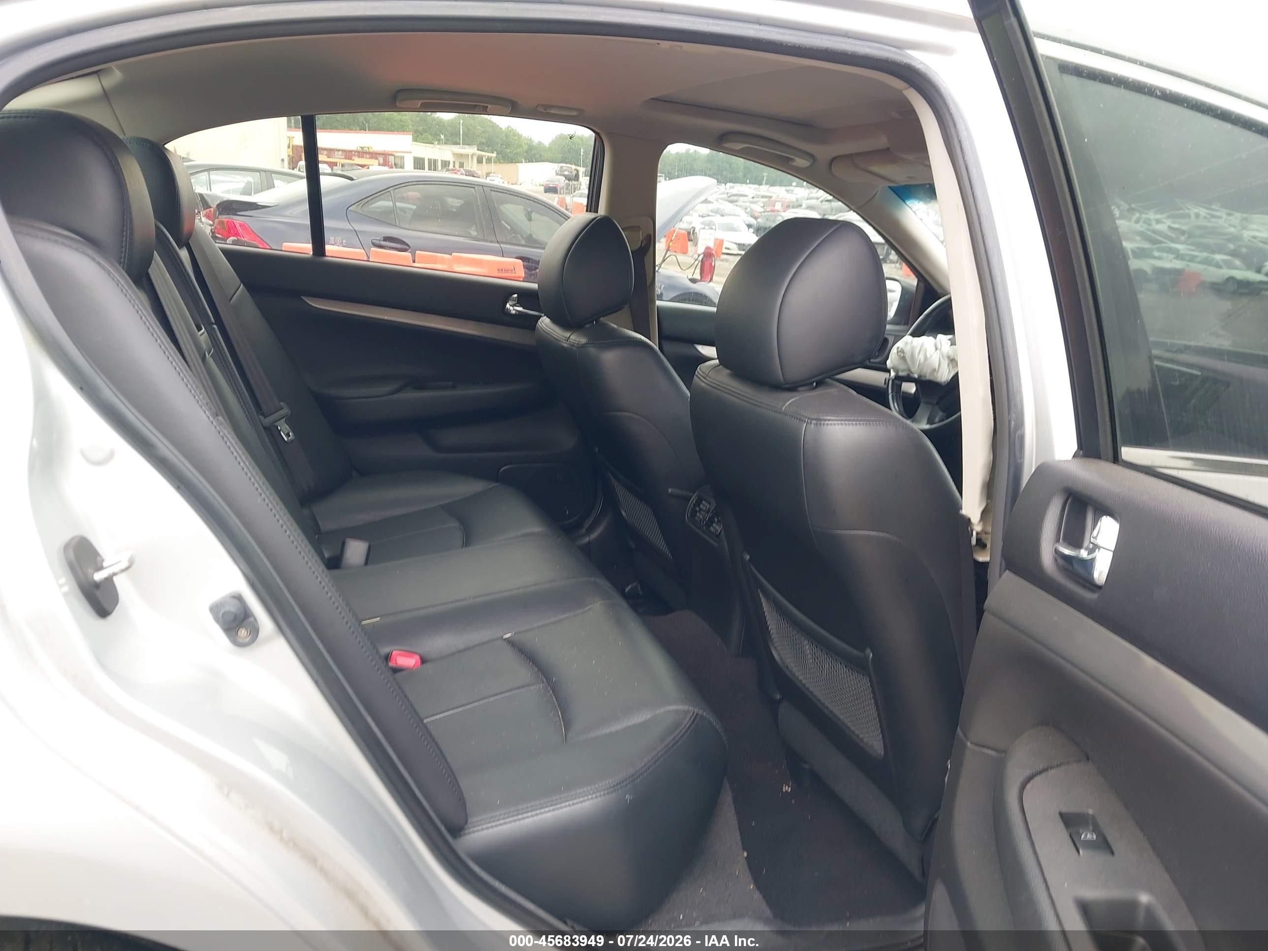 2013 Infiniti G37x   Серебряный vin: JN1CV6AR1DM766514