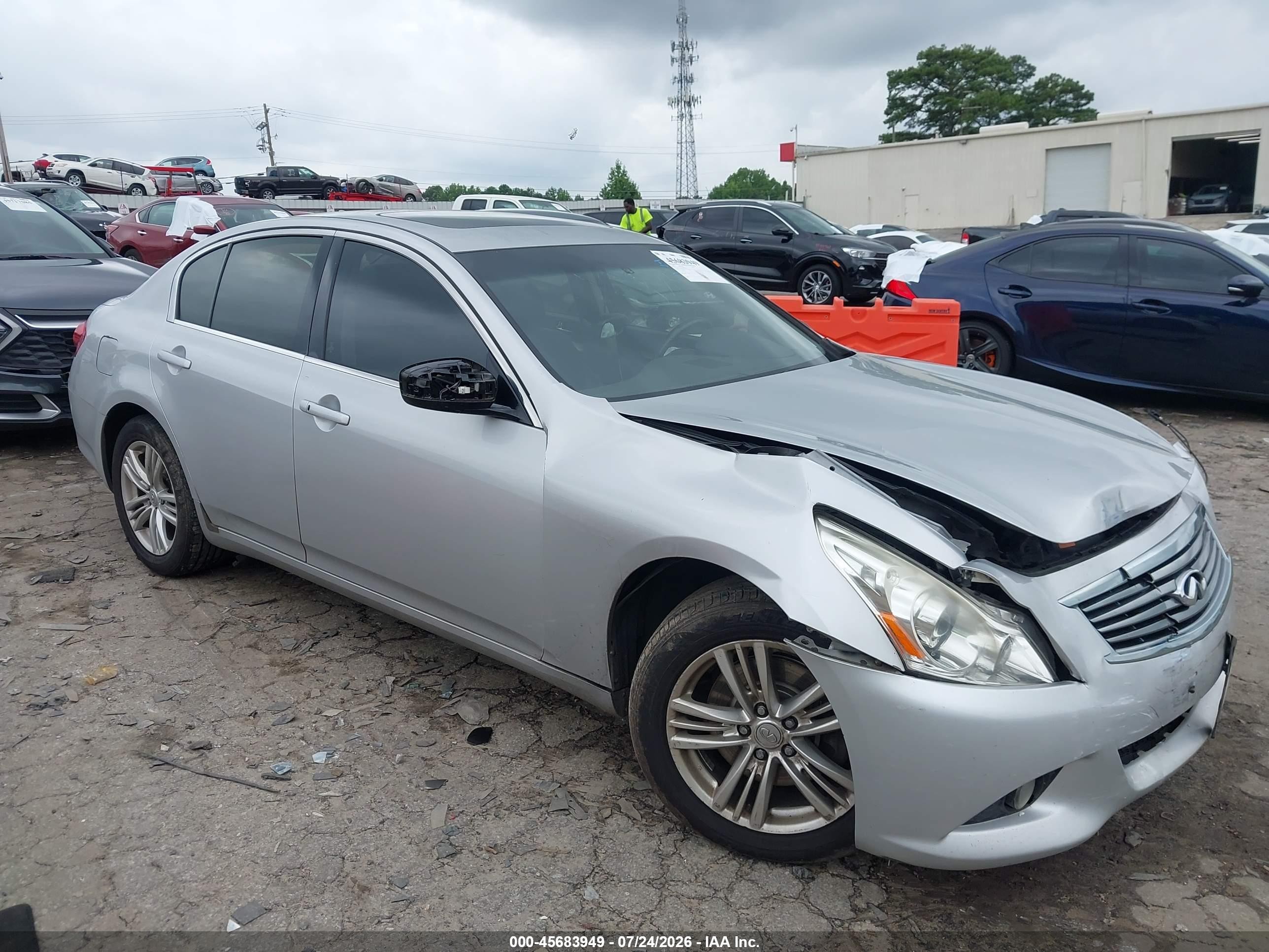 2013 Infiniti G37x   Серебряный vin: JN1CV6AR1DM766514