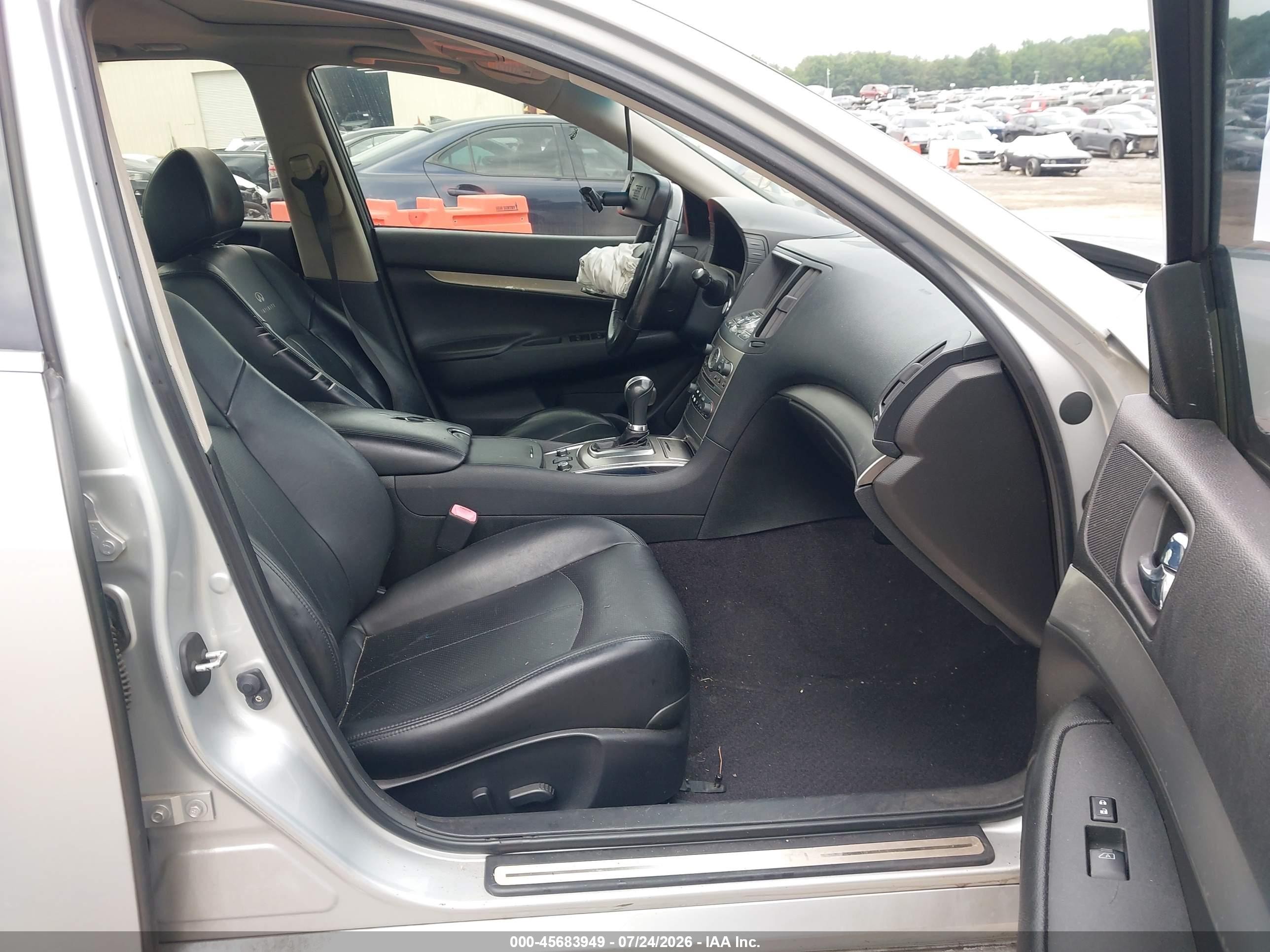 2013 Infiniti G37x   Серебряный vin: JN1CV6AR1DM766514