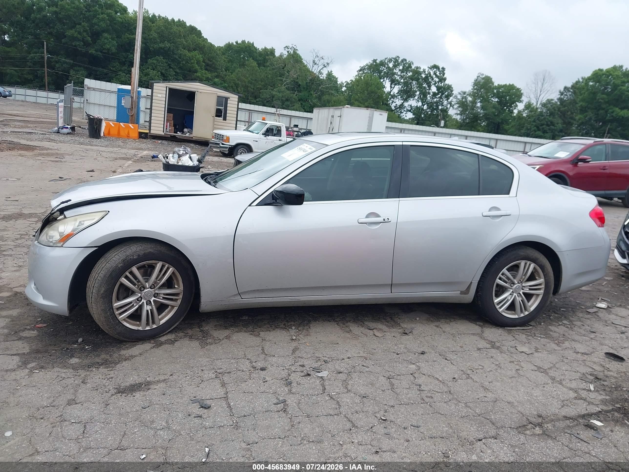 2013 Infiniti G37x   Серебряный vin: JN1CV6AR1DM766514