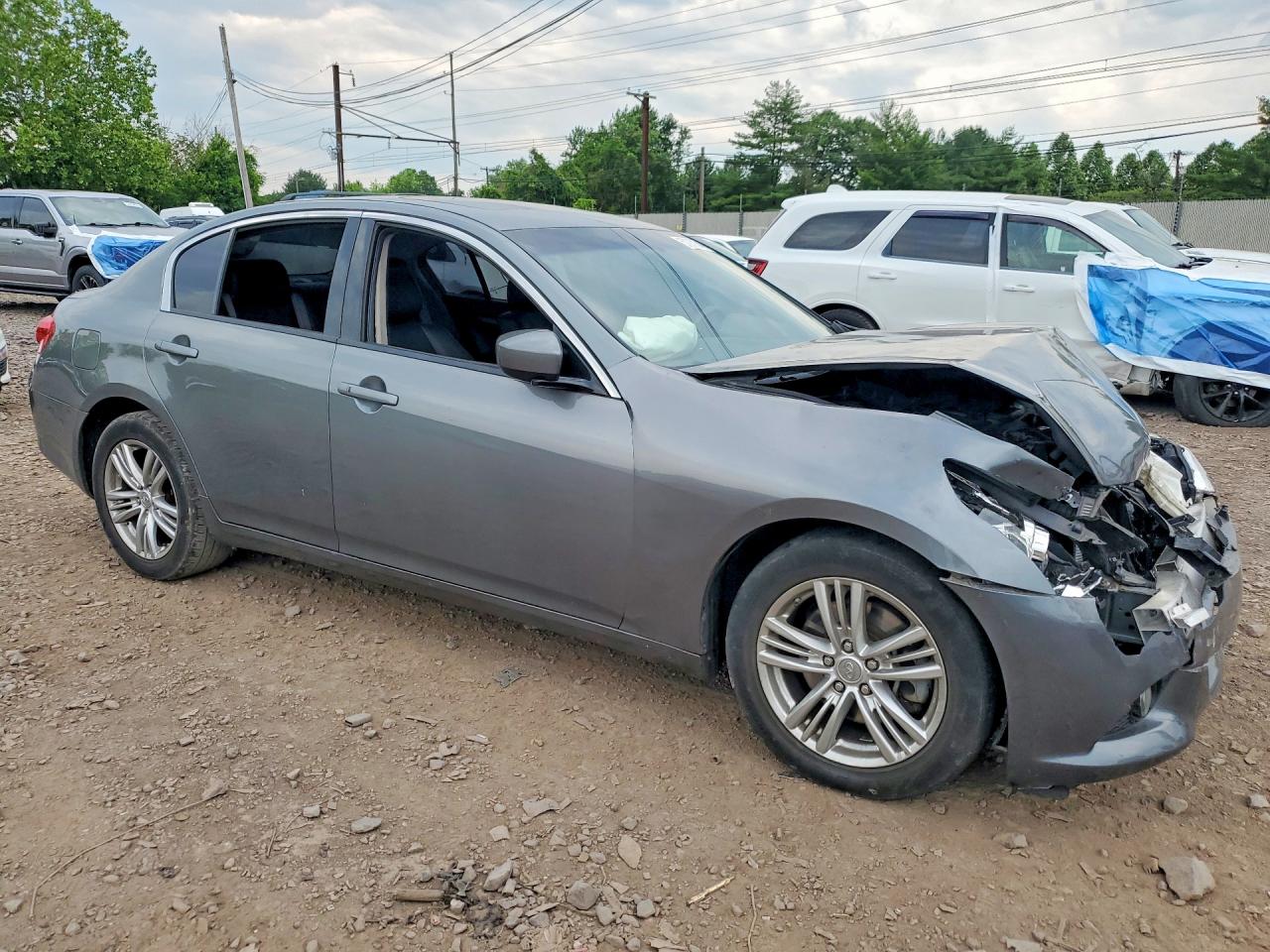 2015 Infiniti Q40 Base Gray vin: JN1CV6AR1FM651348