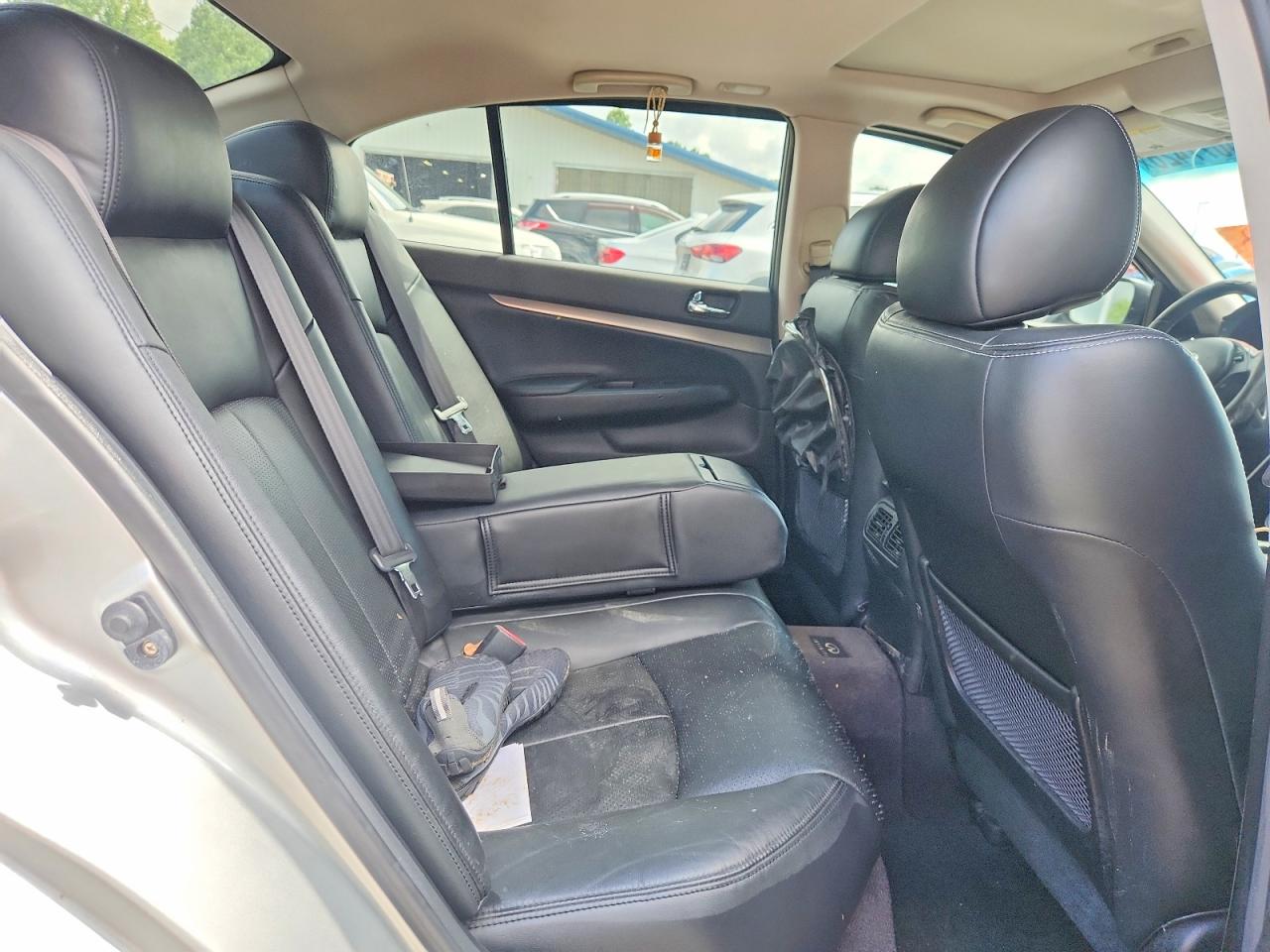 2010 Infiniti G37 Sedan X Silver vin: JN1CV6AR2AM458229