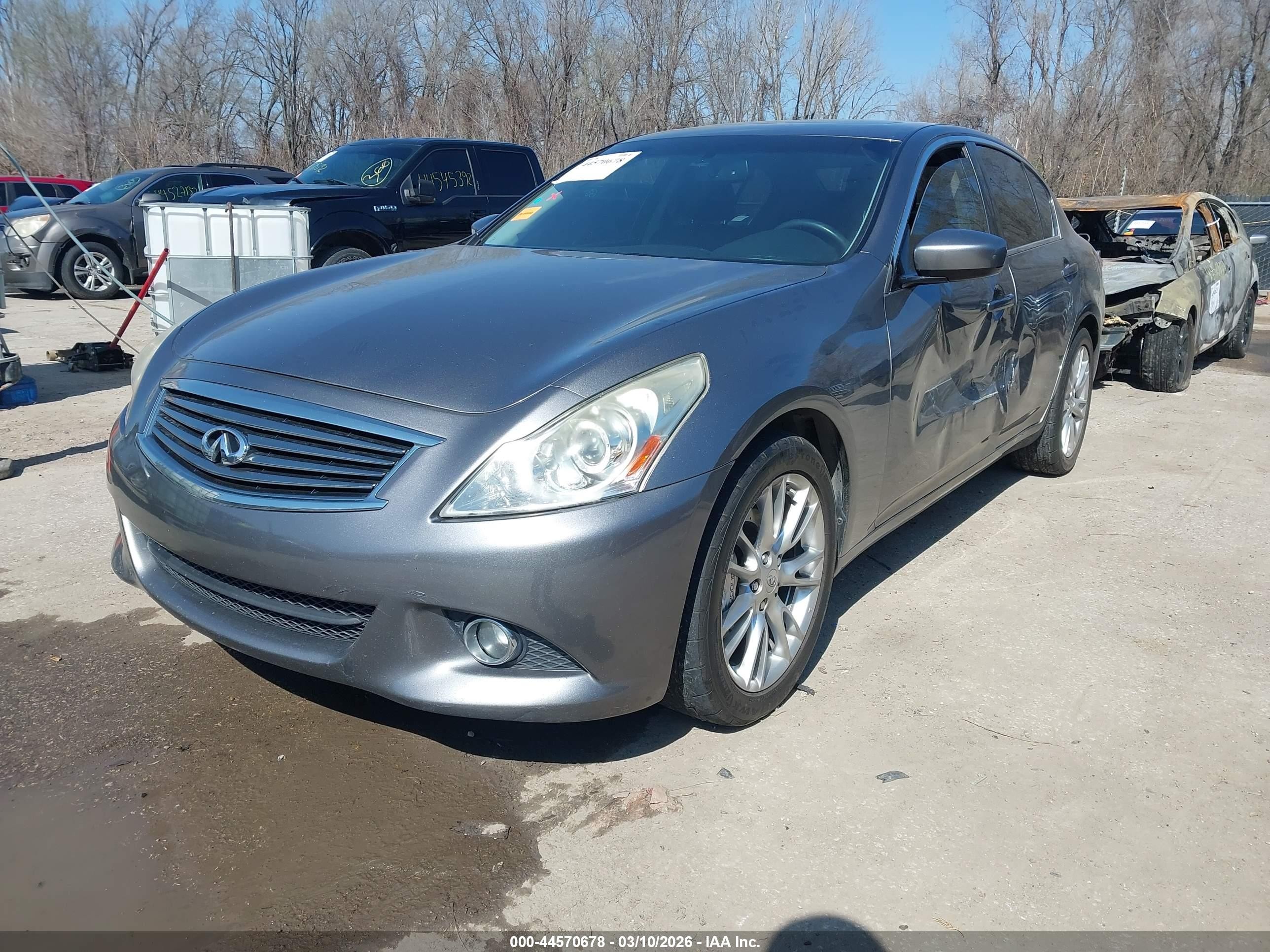 2011 Infiniti G37x   Silver vin: JN1CV6AR2BM401630