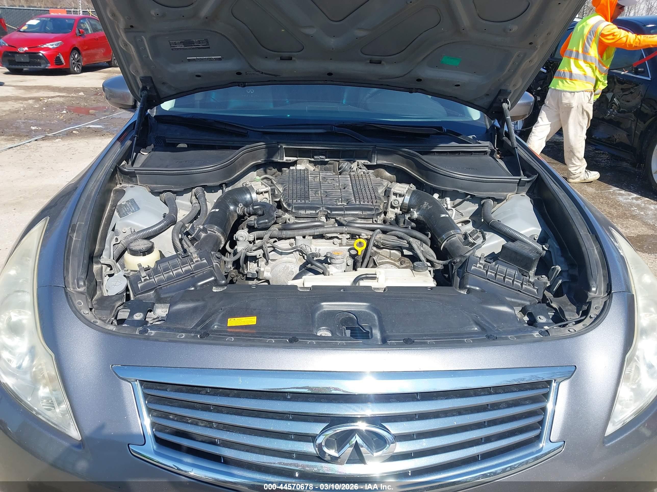 2011 Infiniti G37x   Silver vin: JN1CV6AR2BM401630