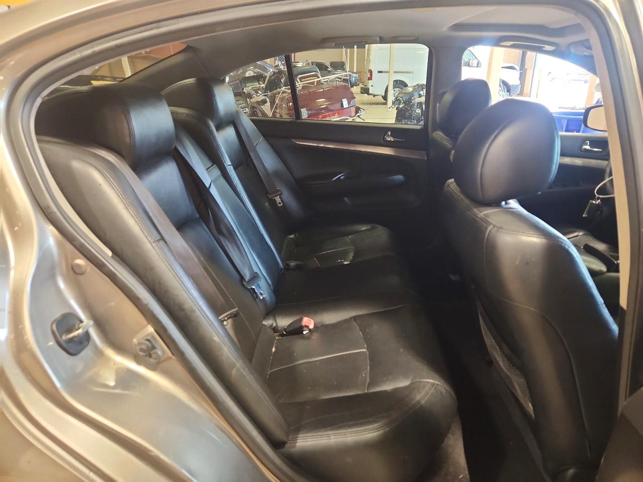 2011 Infiniti G37 Sedan X Gray vin: JN1CV6AR2BM405810