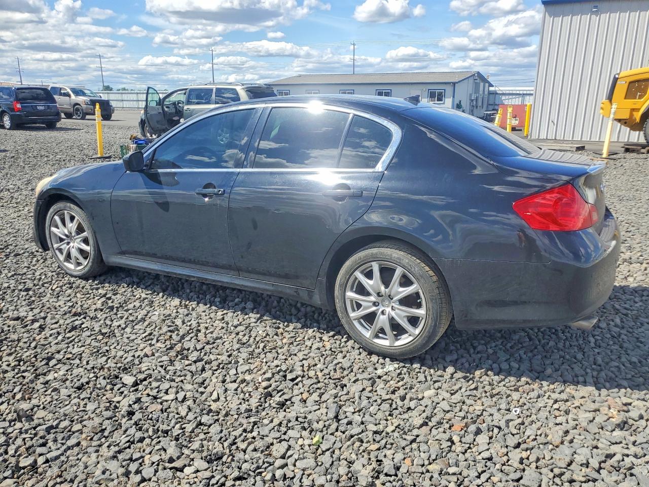 2011 Infiniti G37 Sedan X Black vin: JN1CV6AR2BM407380