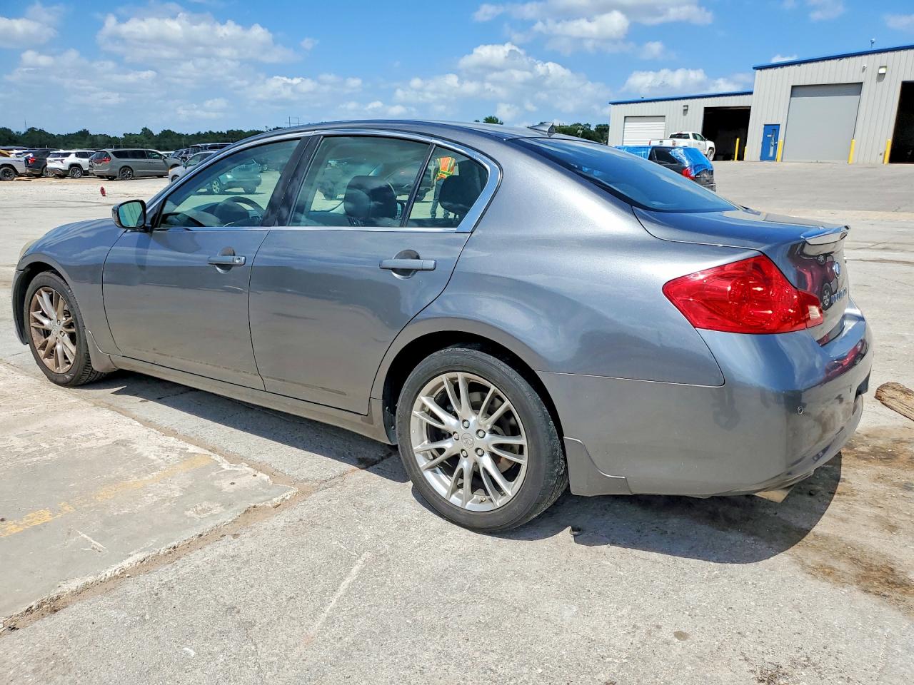 2011 Infiniti G37 Sedan X Silver vin: JN1CV6AR2BM408206